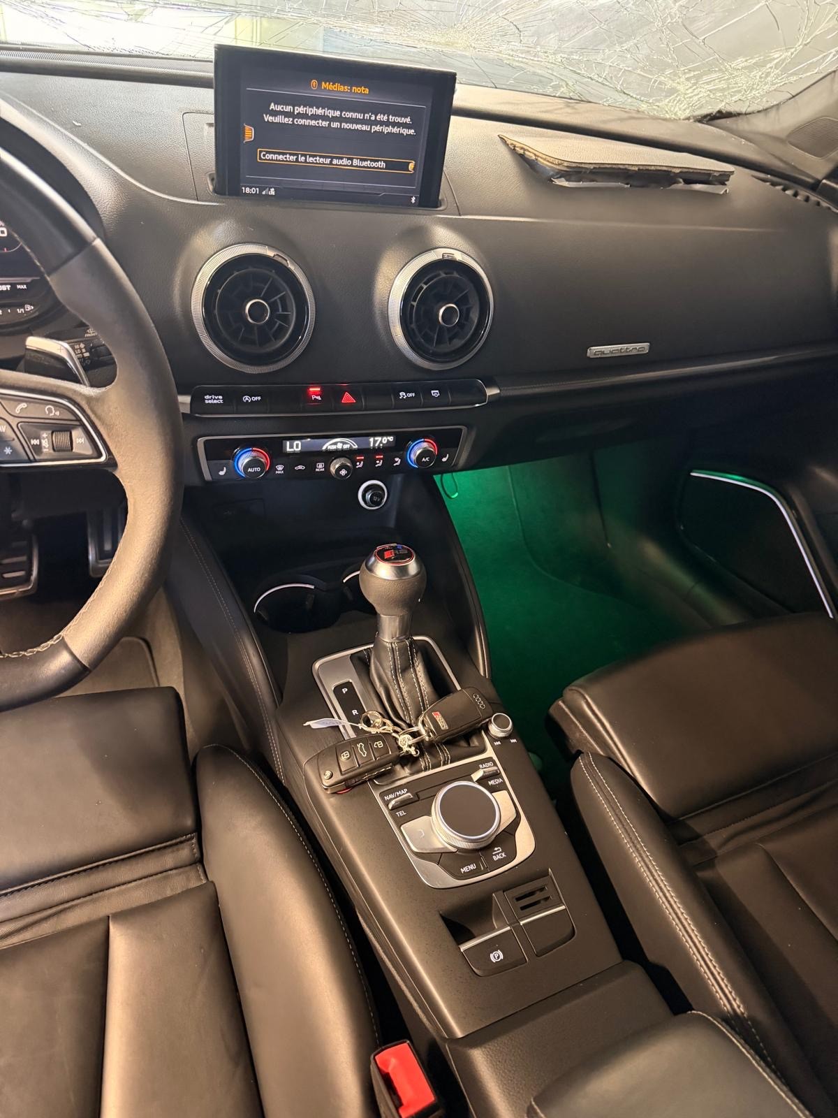 AUDI RS3 Limousine 2.5 TSI quattro S-tronic-image-11