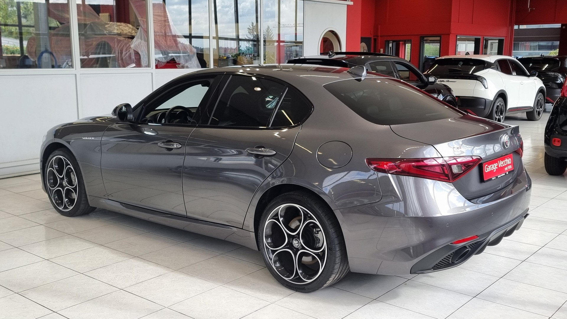 ALFA ROMEO Giulia 2.0 Q4 Veloce-showroom-element-3