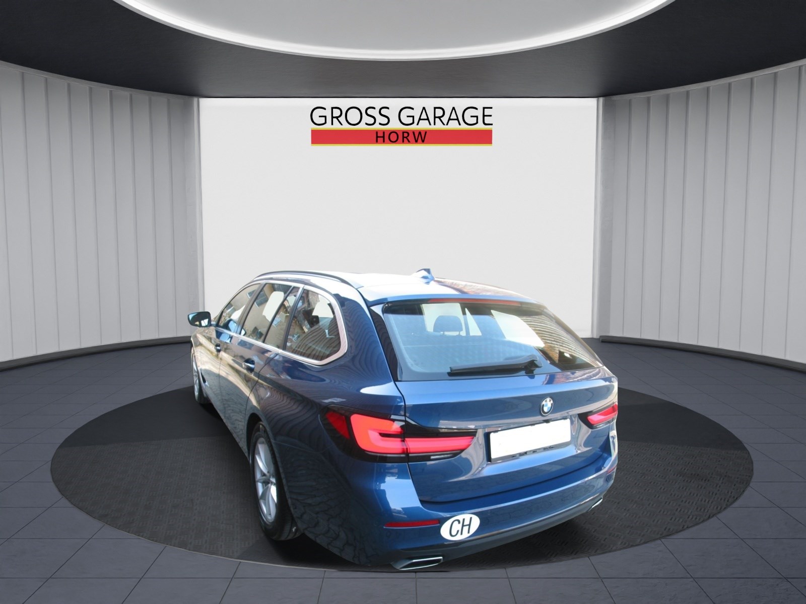 BMW 530d xDrive 48V Touring Steptronic-image-2