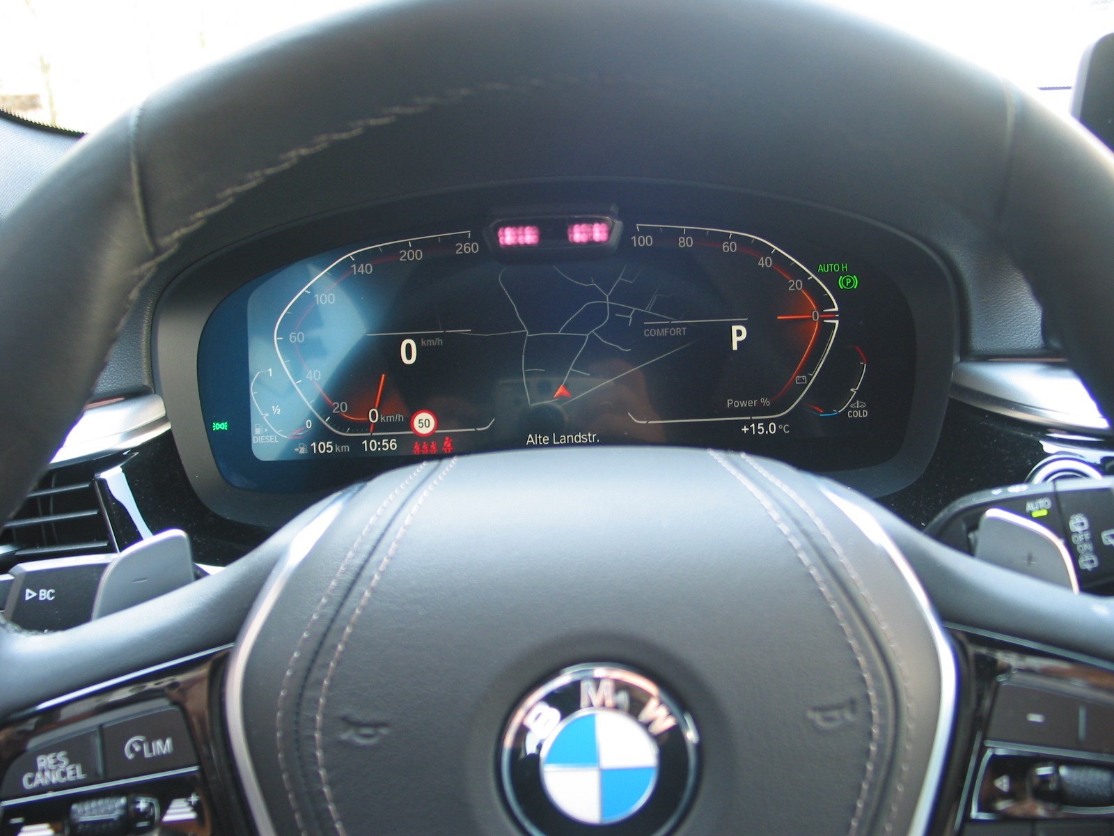 BMW 530d xDrive 48V Touring Steptronic-image-9