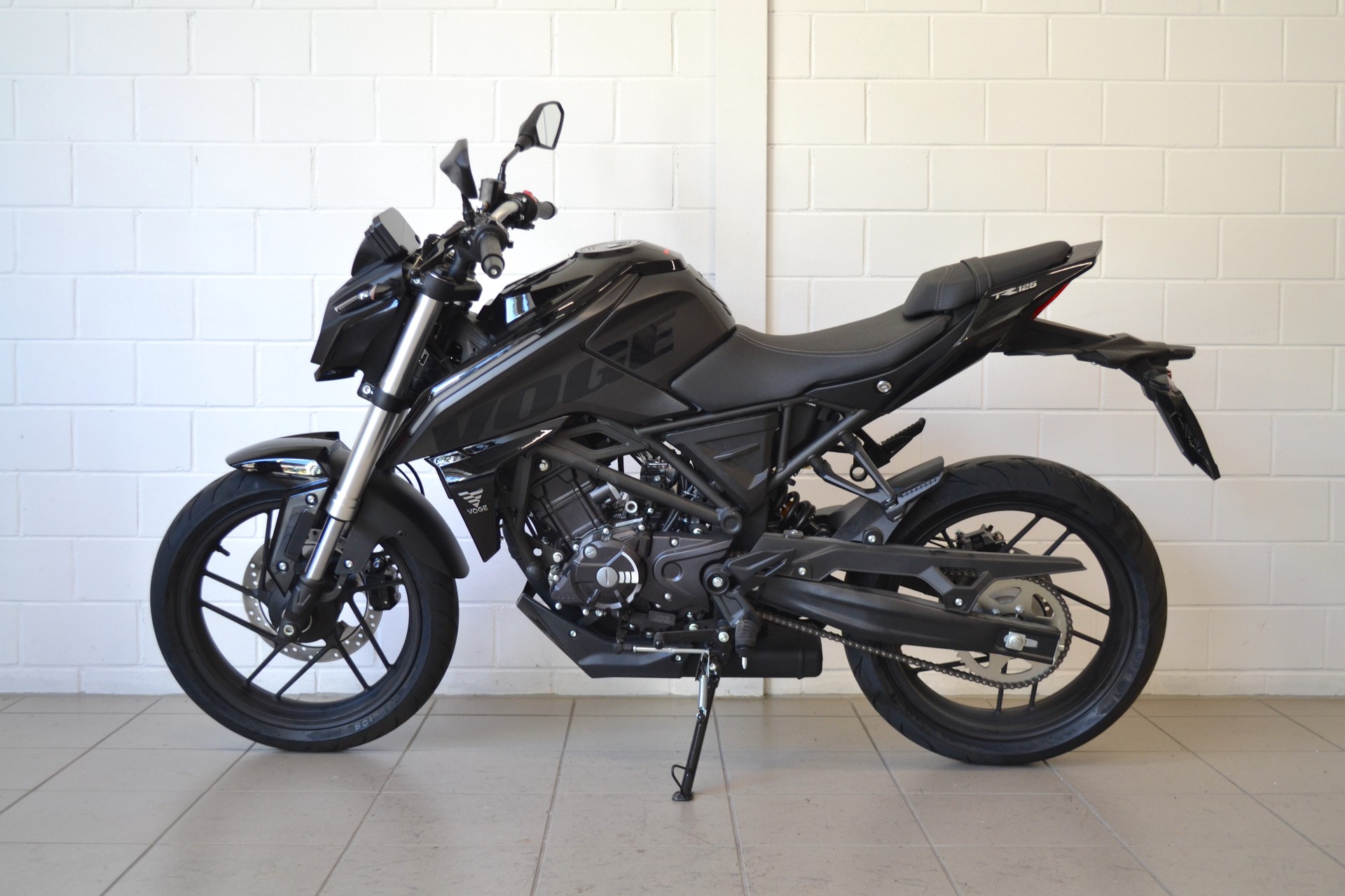 VOGE 125 R-image-2