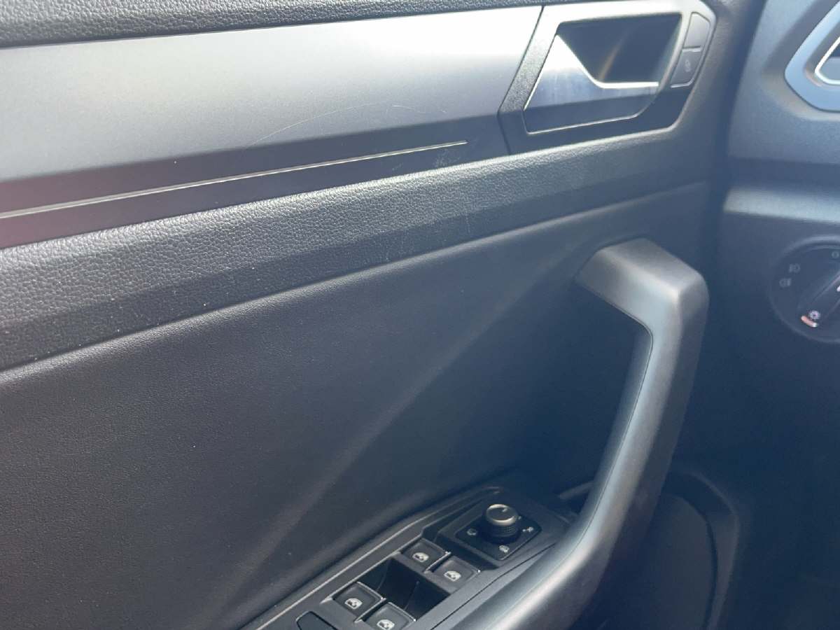 VW T-Roc Cabriolet 1.5 TSI R-Line DSG-image-10
