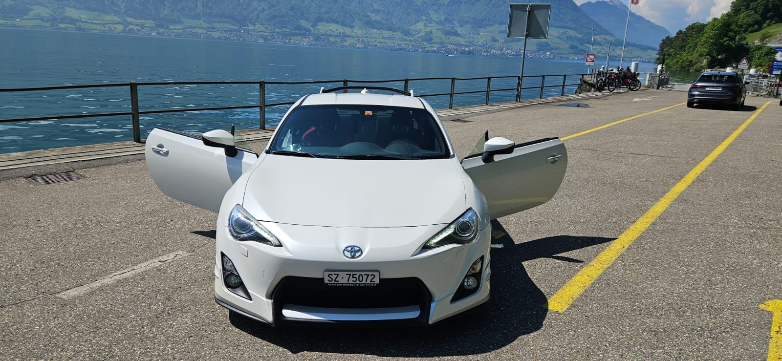 TOYOTA GT 86-image-2