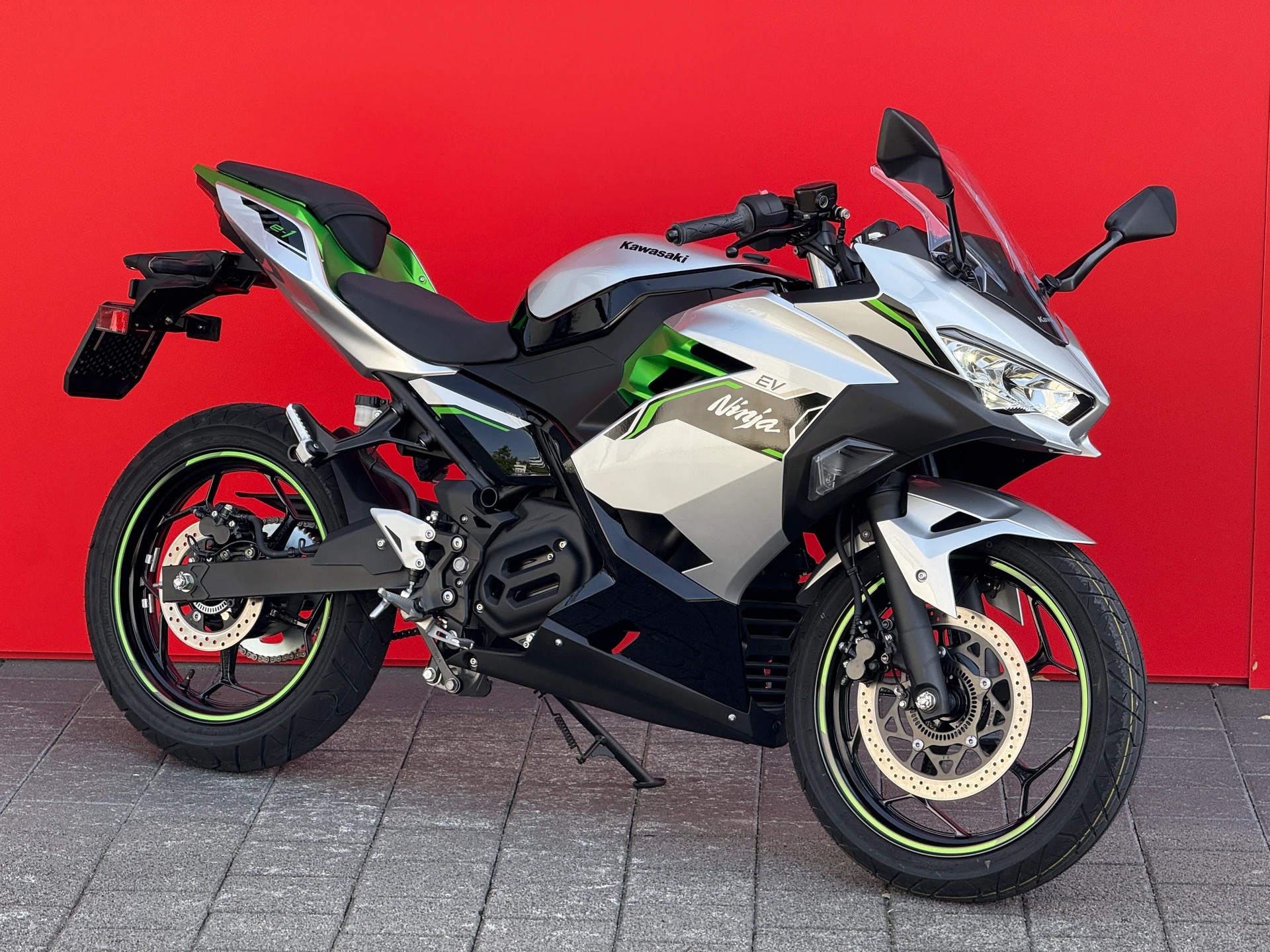 KAWASAKI Ninja E-1-image-15