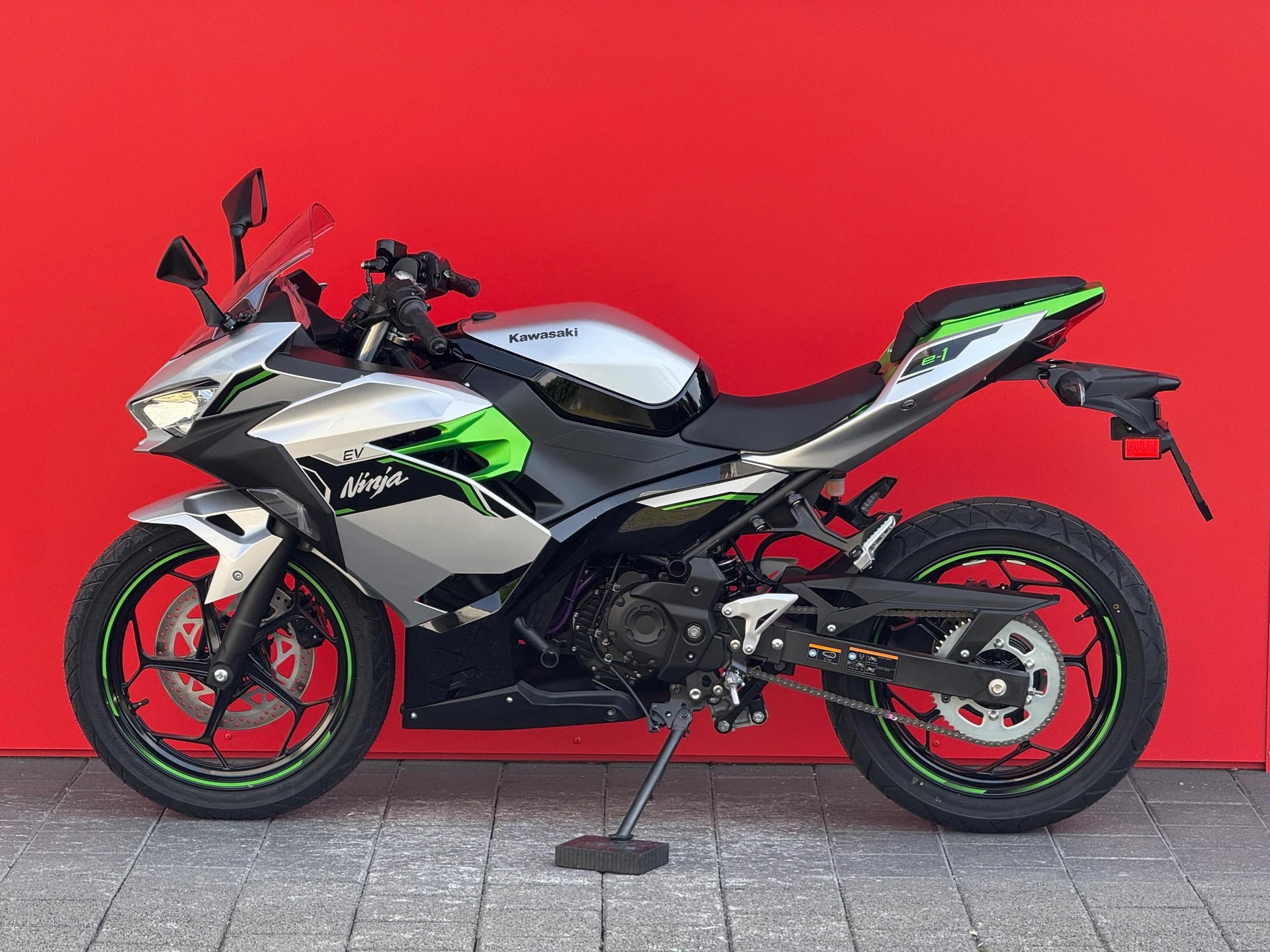 KAWASAKI Ninja E-1-image-2