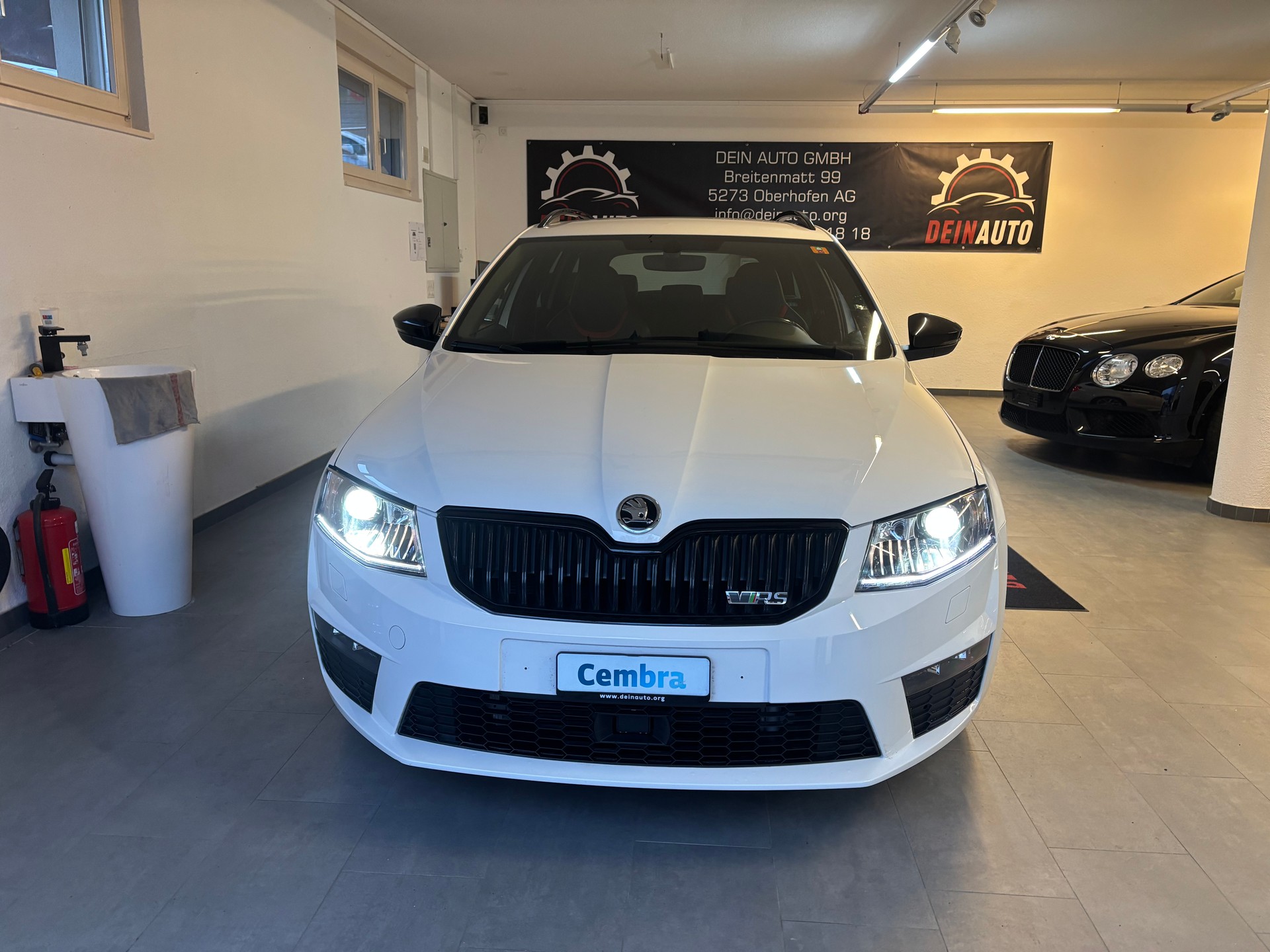 SKODA Octavia Combi 2.0 TSI RS DSG-image-6