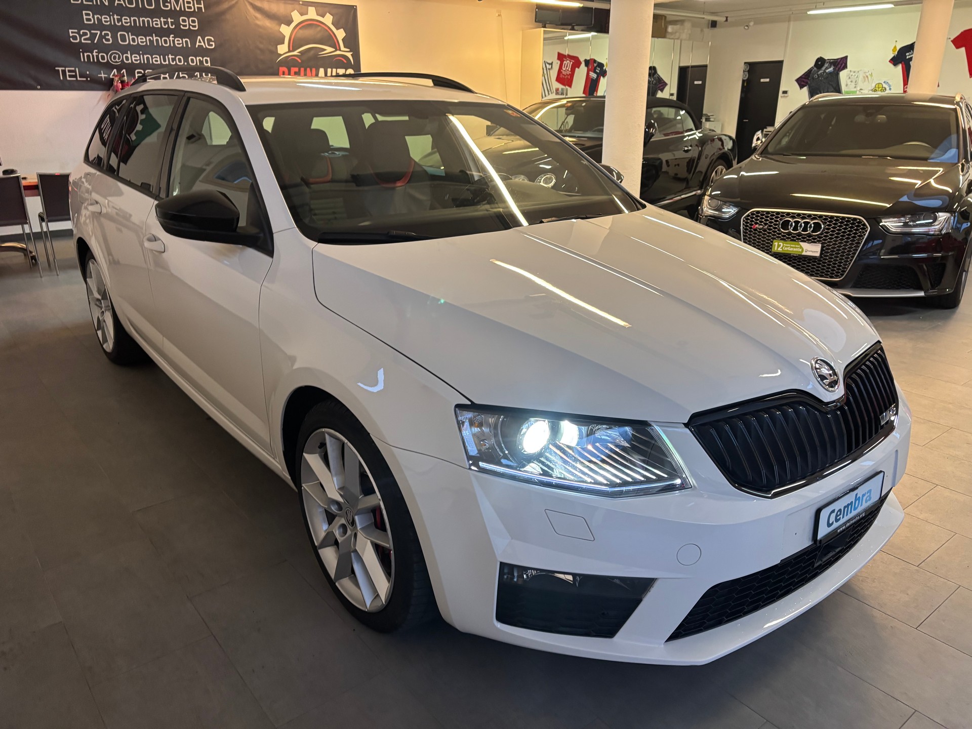 SKODA Octavia Combi 2.0 TSI RS DSG-image-5