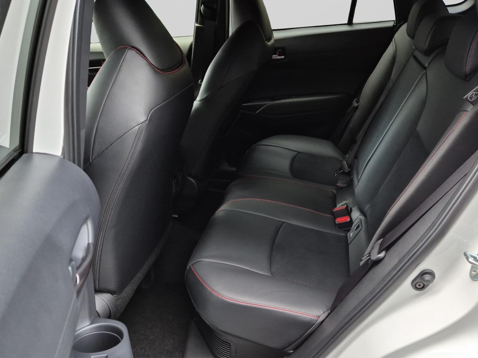 TOYOTA Corolla Cross 2.0 HSD GR Sport AWD-i-image-8