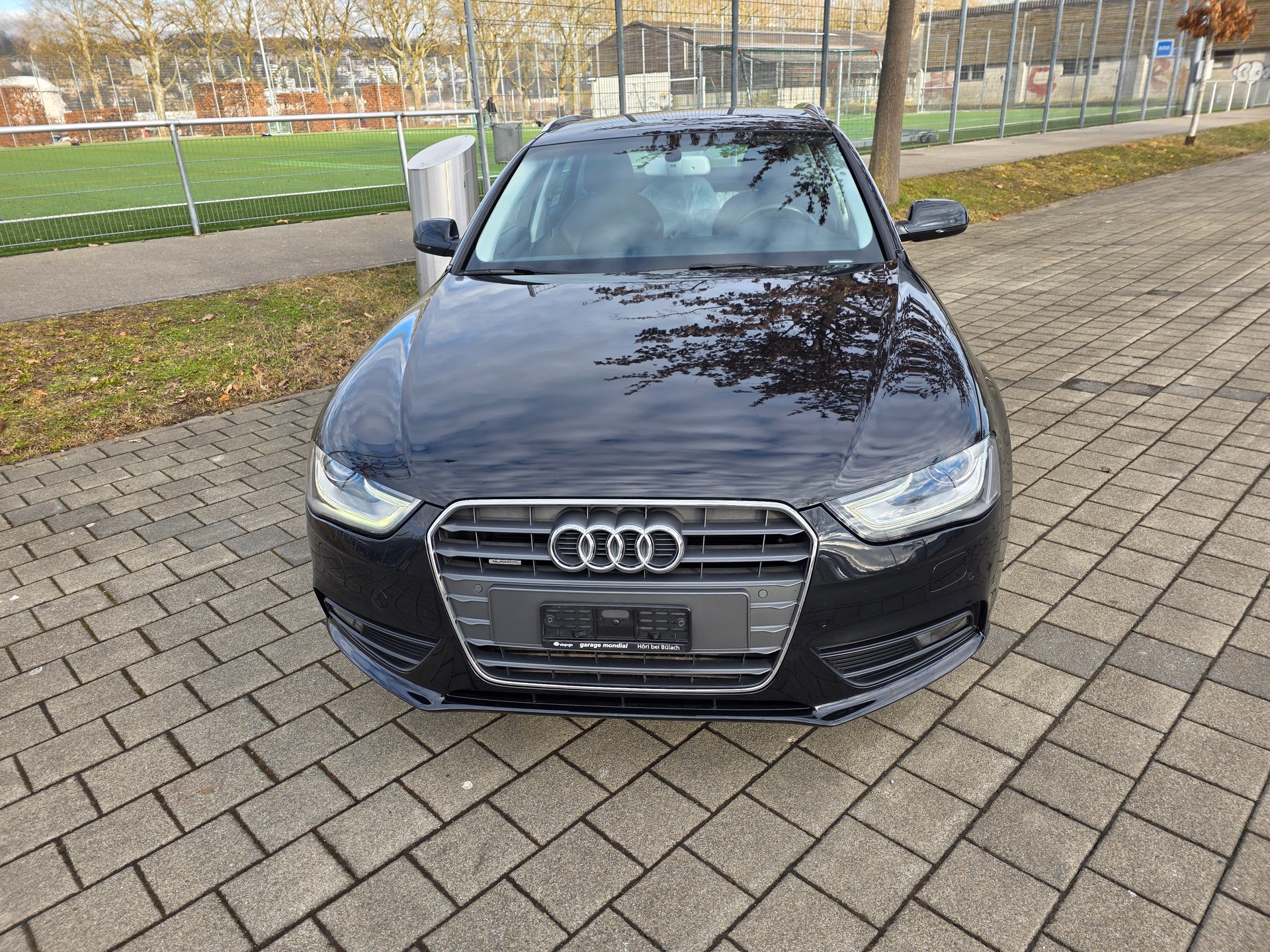 AUDI A4 Avant 2.0 TDI quattro S-tronic-showroom-element-1