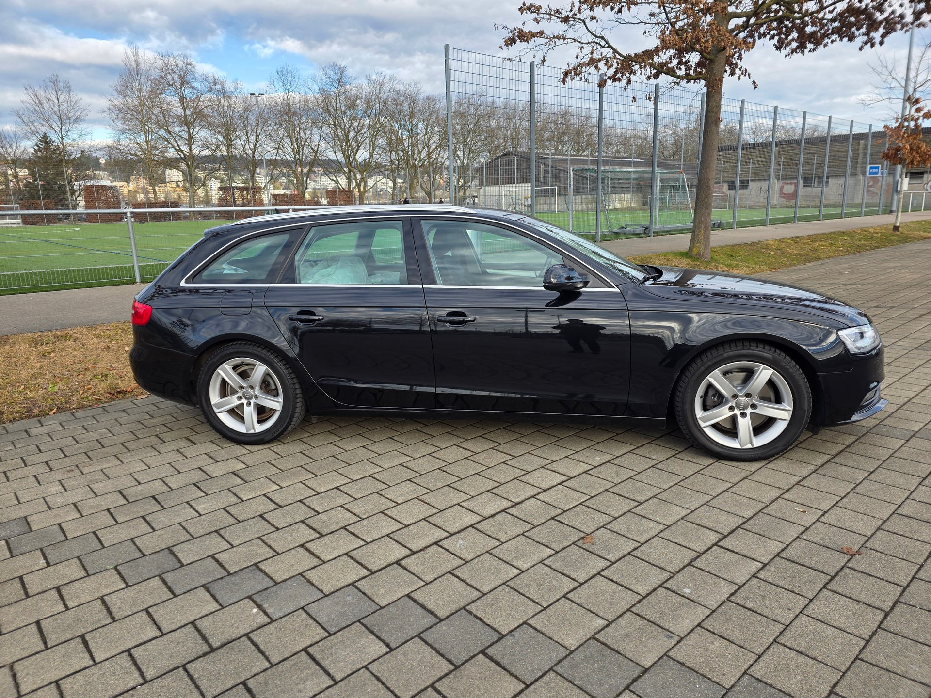 AUDI A4 Avant 2.0 TDI quattro S-tronic-image-4
