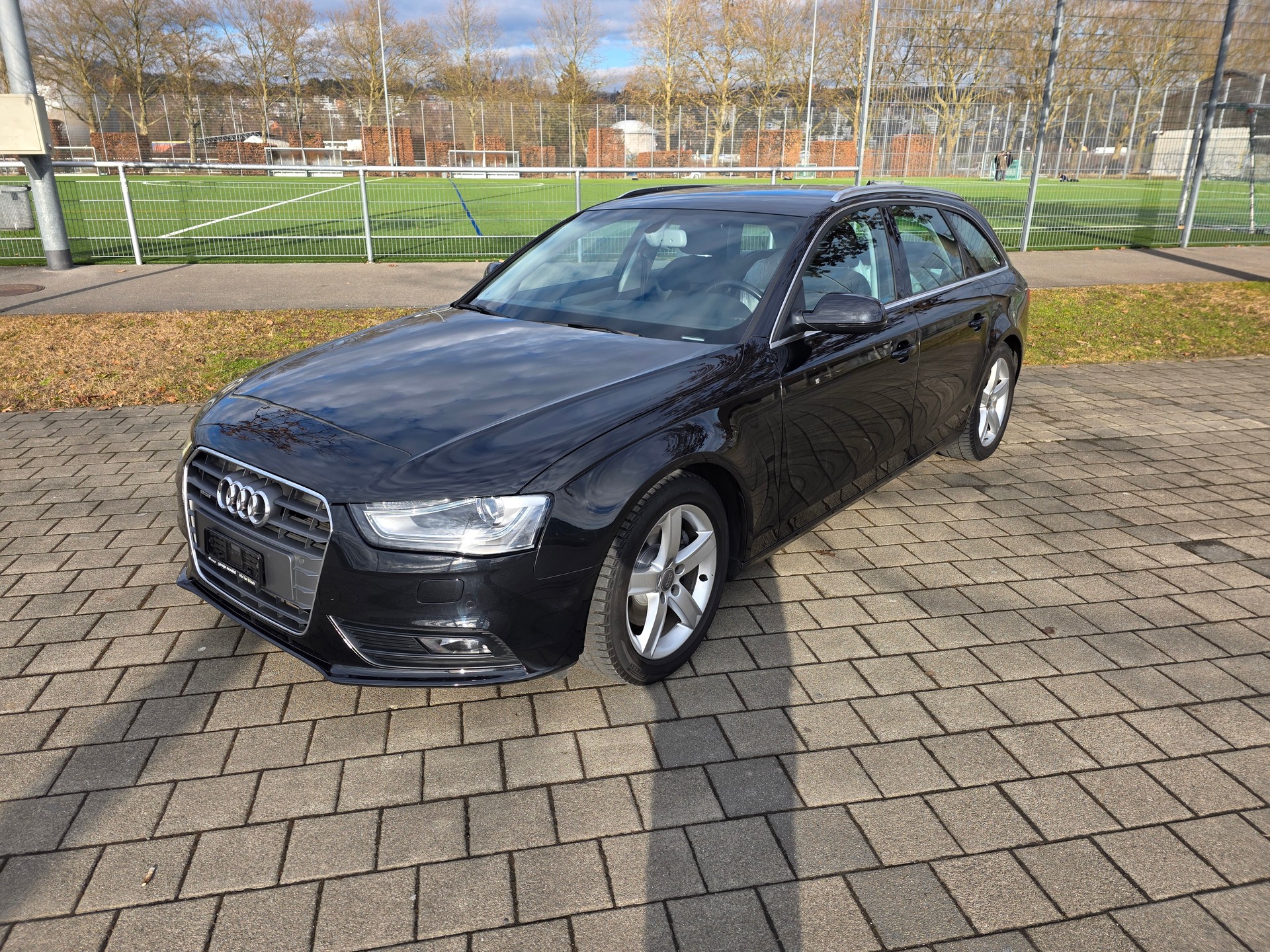 AUDI A4 Avant 2.0 TDI quattro S-tronic-image-17