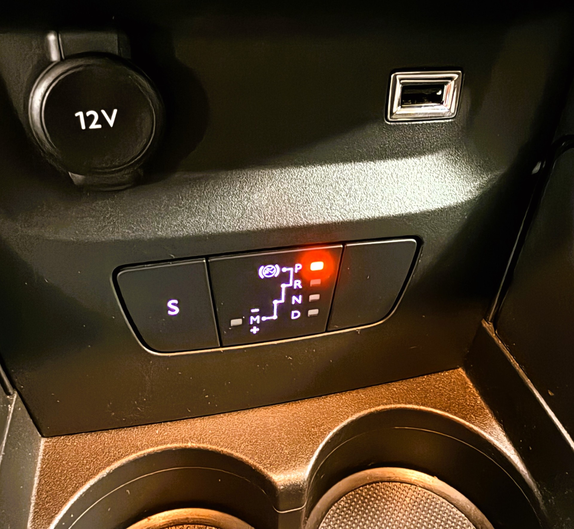 CITROEN C3 1.2i Swiss Edition EAT6-image-11