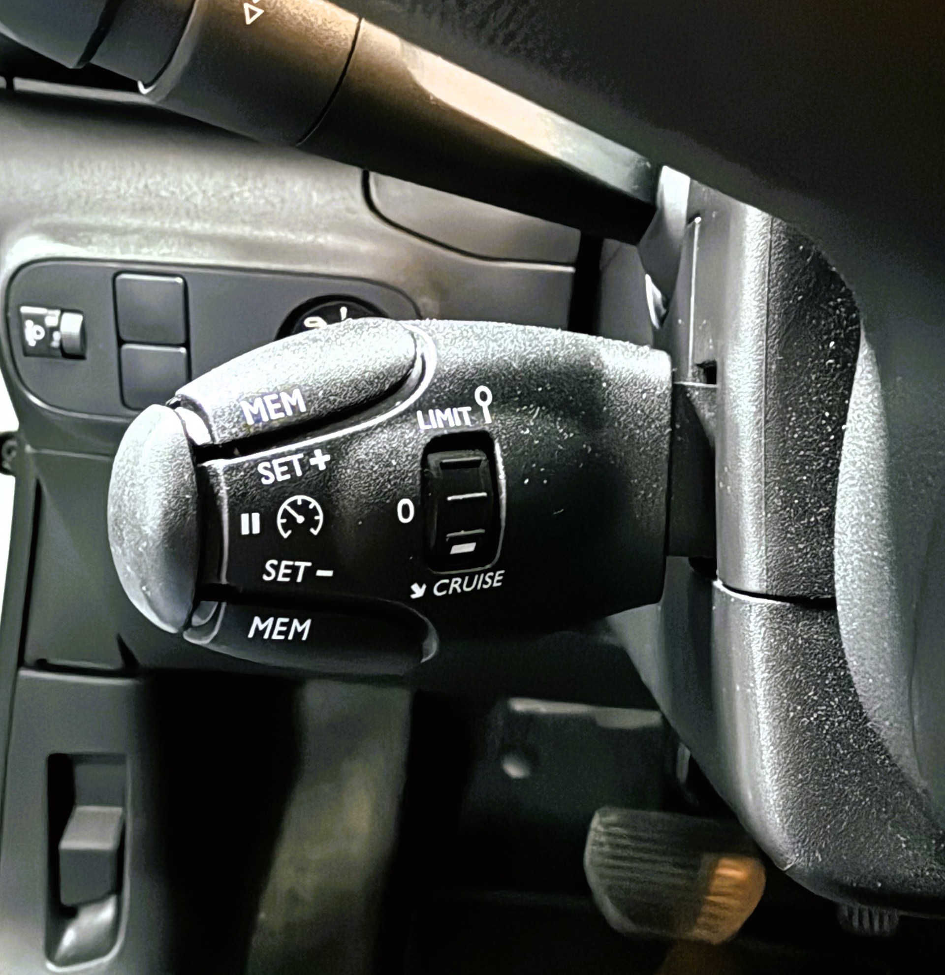 CITROEN C3 1.2i Swiss Edition EAT6-image-12