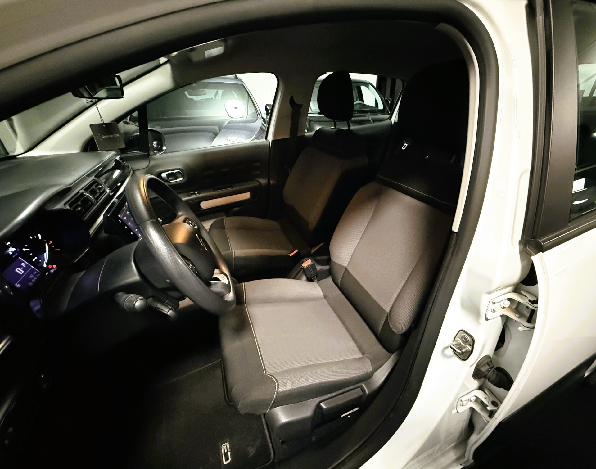 CITROEN C3 1.2i Swiss Edition EAT6-image-9