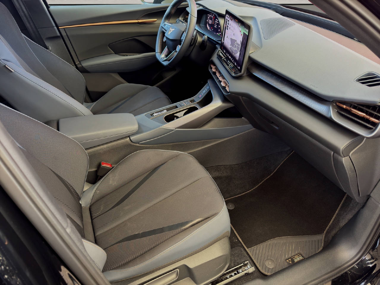 CUPRA Terramar 2.0 TSI VZ 265PS 4Drive DSG-image-11