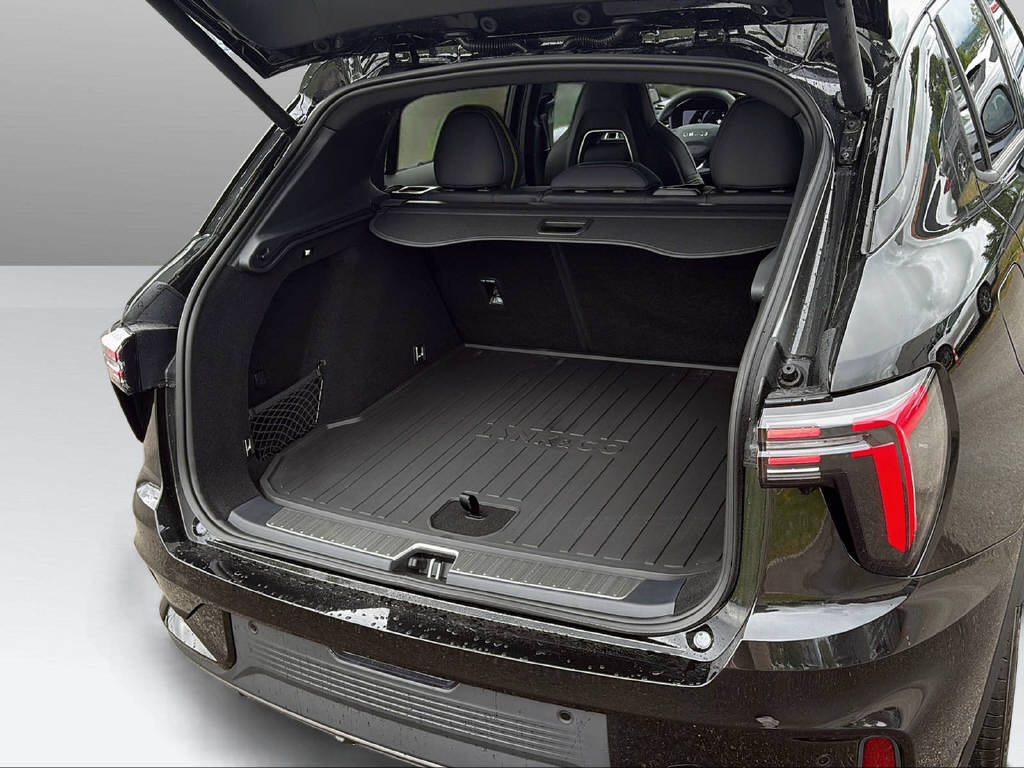 LYNK & CO 01 1.5 PHEV More-image-24