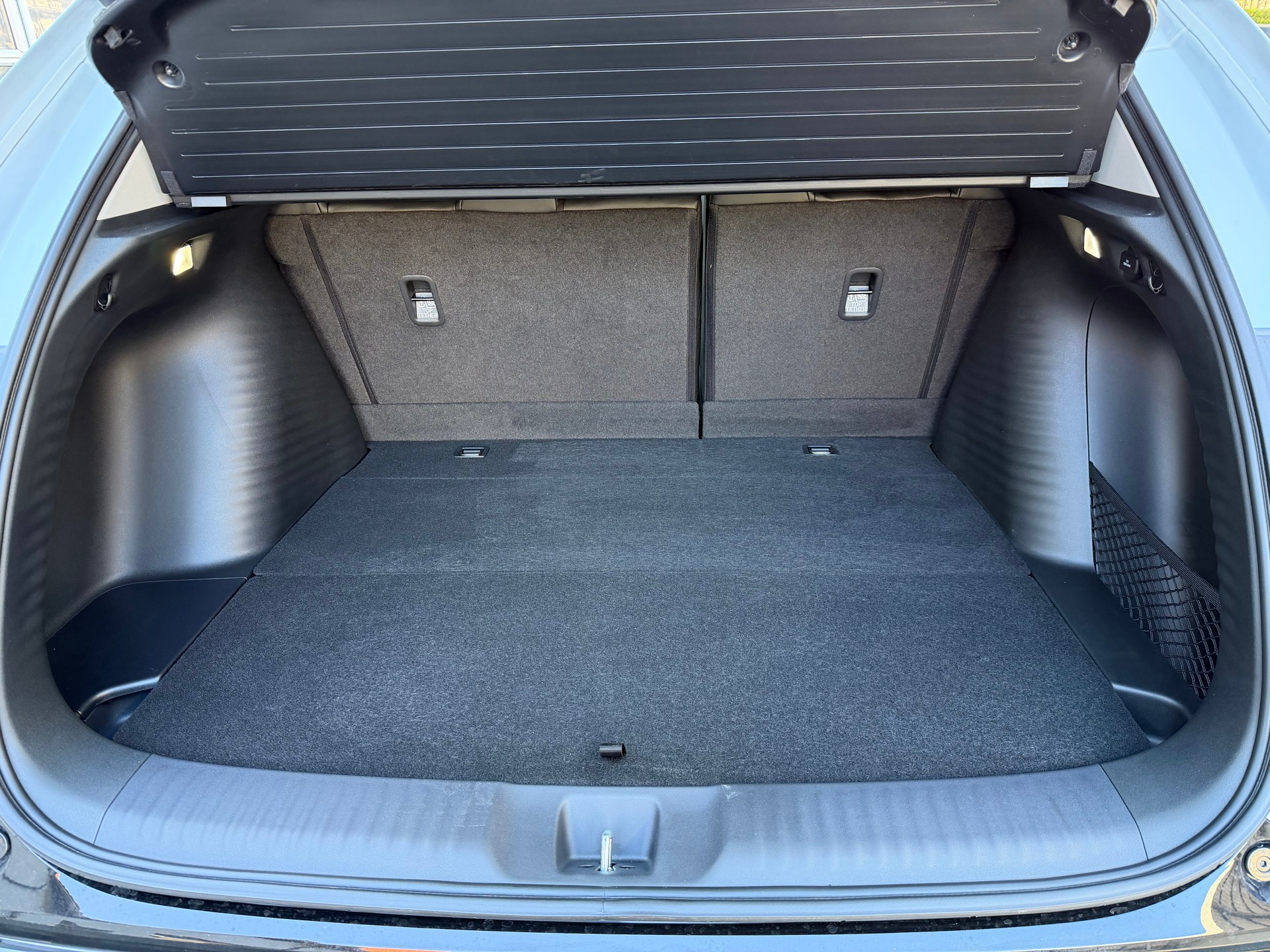 HONDA ZR-V 2.0i MMD Hybrid Sport Automatic-image-11