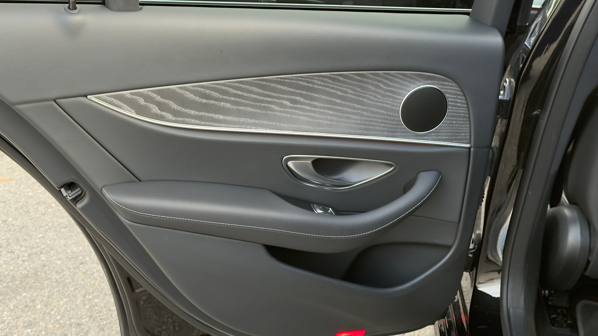MERCEDES-BENZ E 200 4Matic Avantgarde 9G-Tronic-image-9