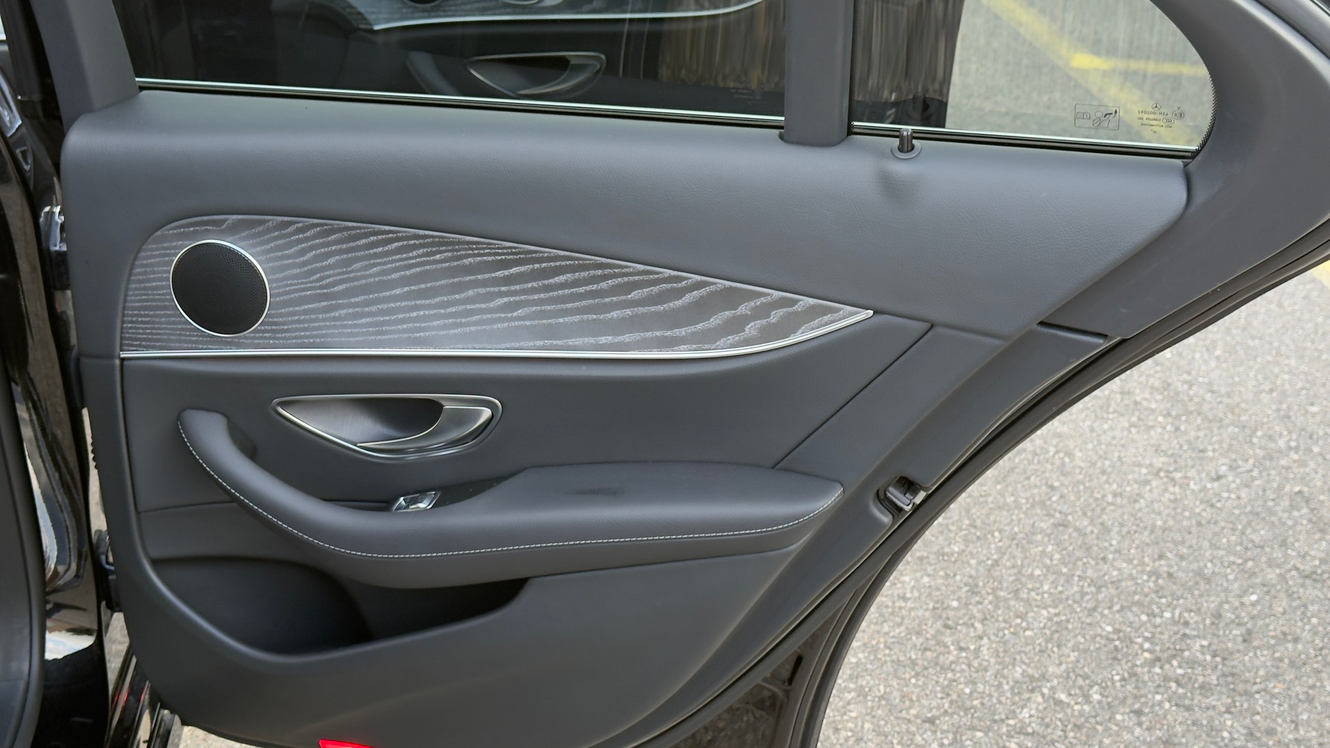 MERCEDES-BENZ E 200 4Matic Avantgarde 9G-Tronic-image-13