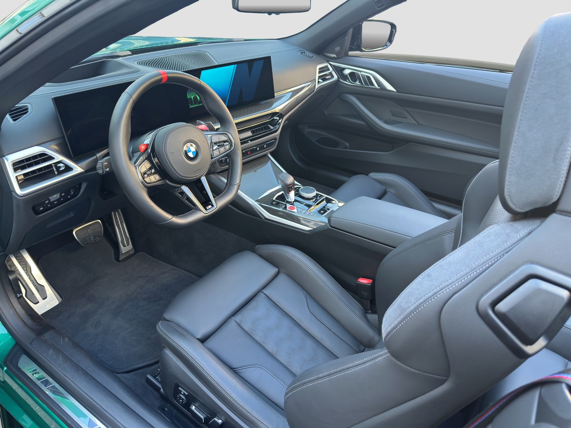 BMW M4 Cabrio Competition M xDrive-image-10