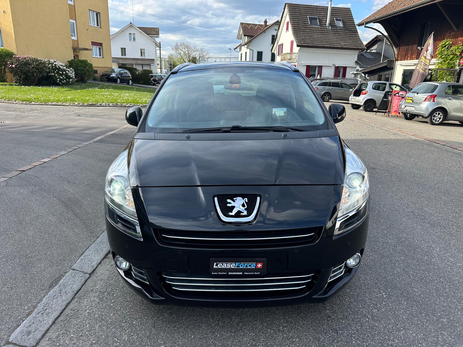 PEUGEOT 5008 1.6 16V T Sport Pack Automatic