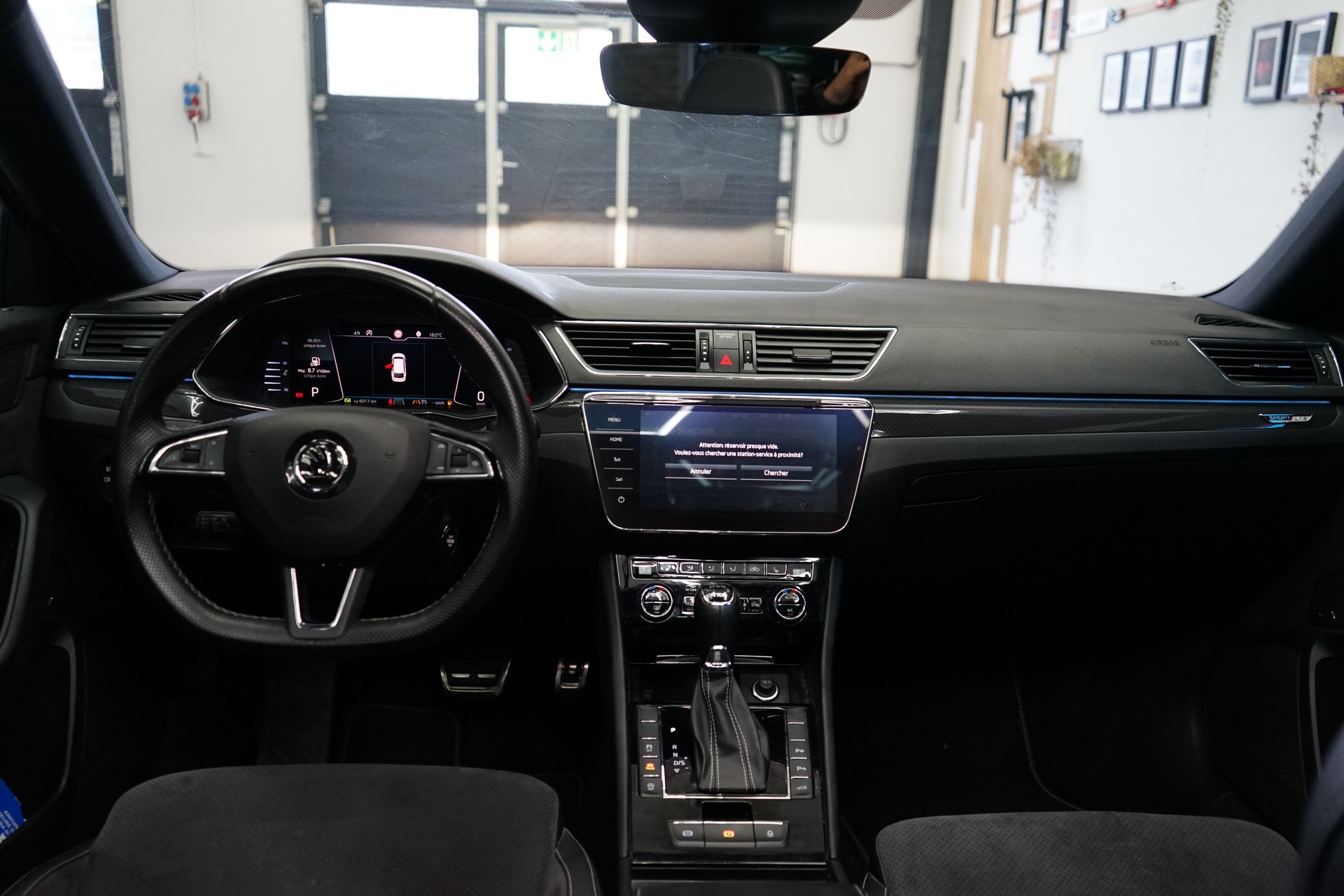 SKODA Superb Combi 2.0 TDi SportLine+ 4x4 DSG-image-6