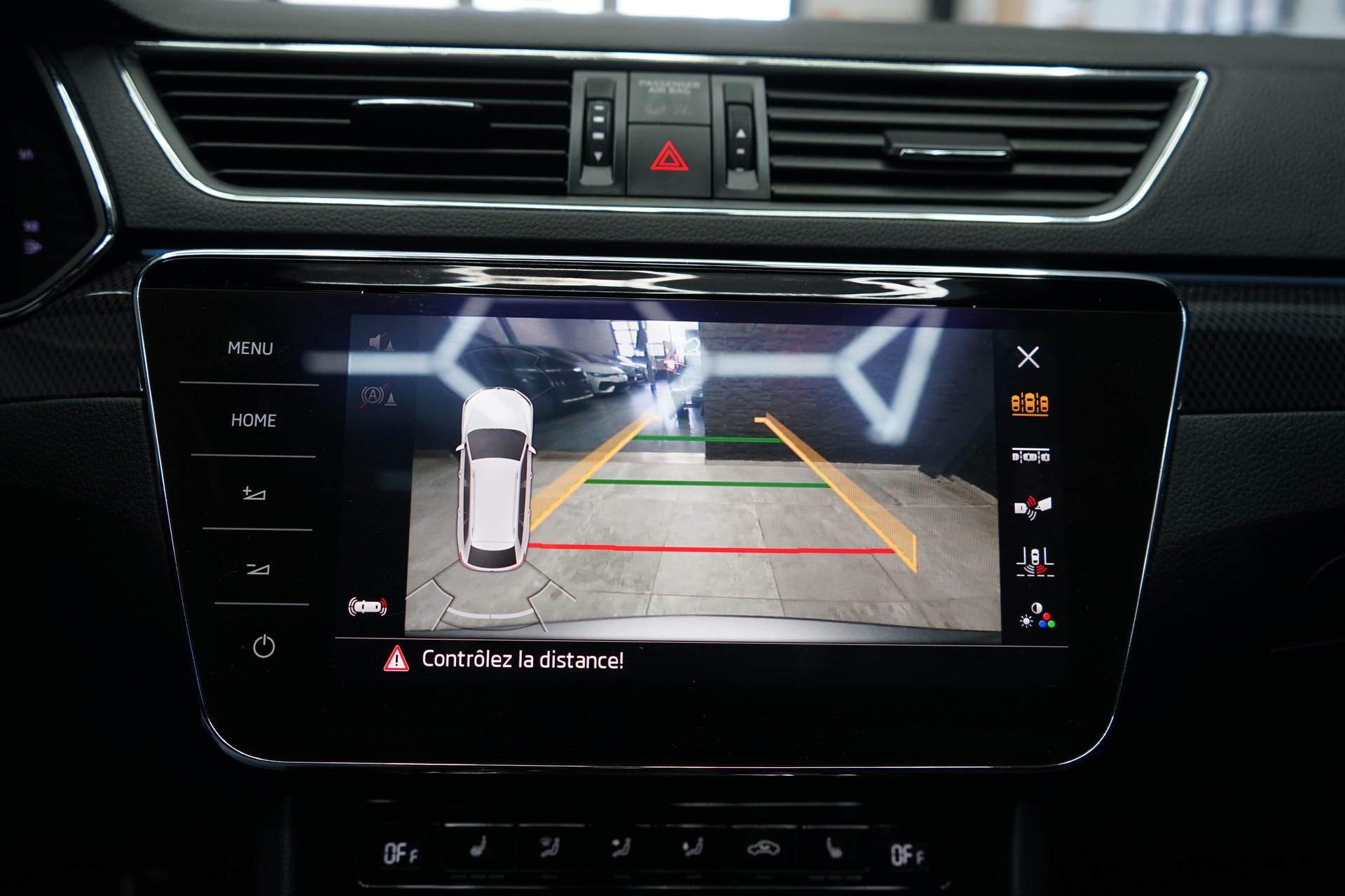 SKODA Superb Combi 2.0 TDi SportLine+ 4x4 DSG-image-15