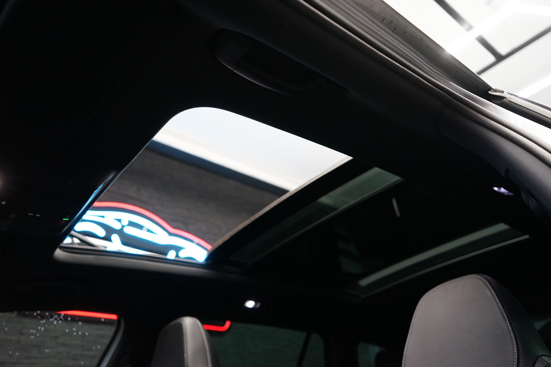 SKODA Superb Combi 2.0 TDi SportLine+ 4x4 DSG-image-11