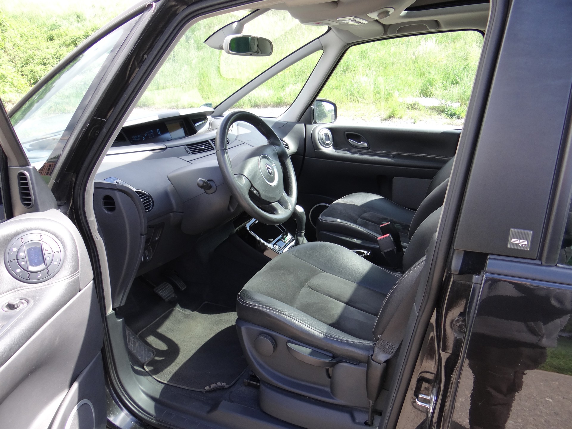 RENAULT Espace 2.0 dCi Initiale Automatic-image-5