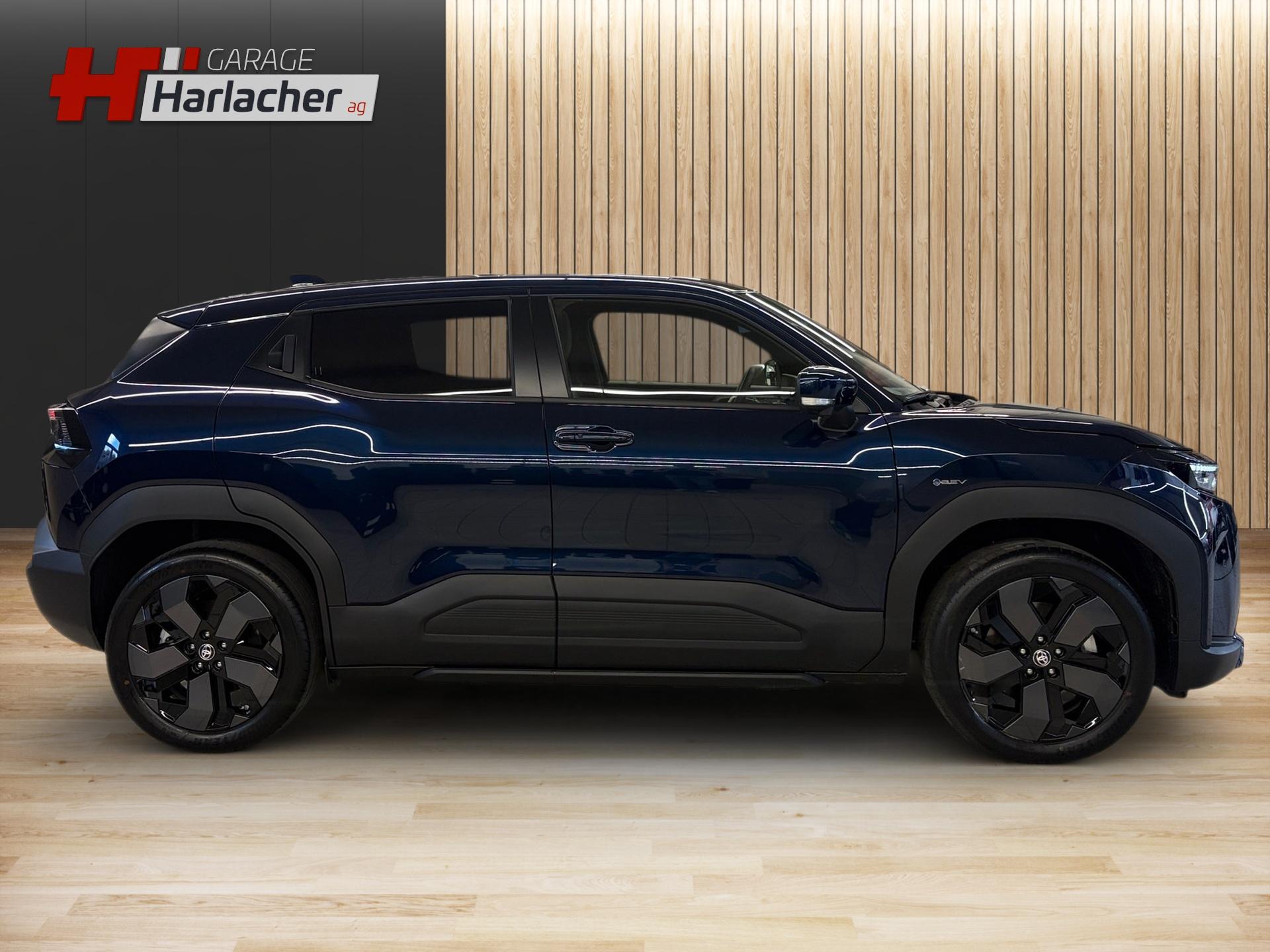 TOYOTA Urban Cruiser 61 kWh Premium AWD-image-3