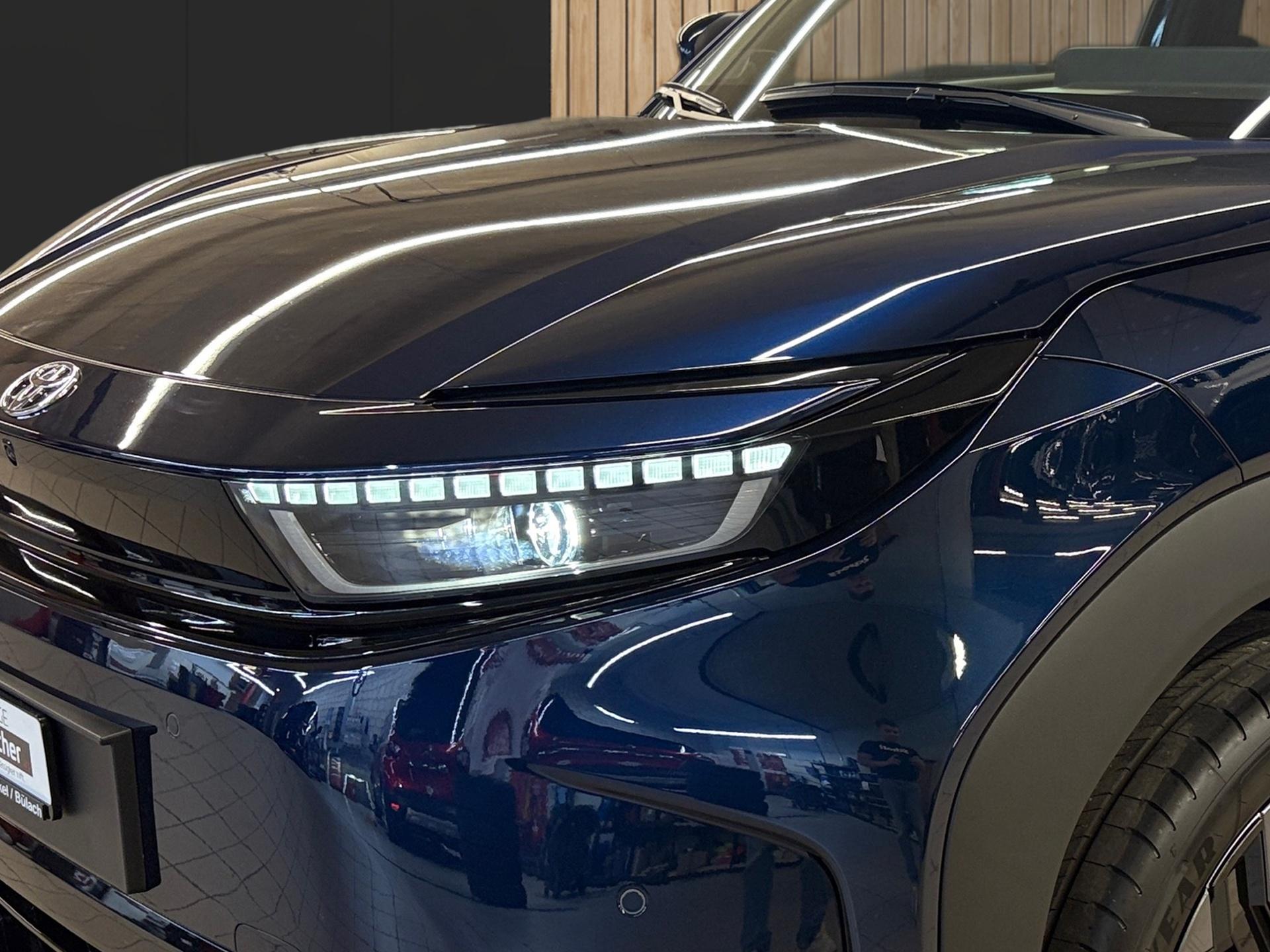 TOYOTA Urban Cruiser 61 kWh Premium AWD-image-8