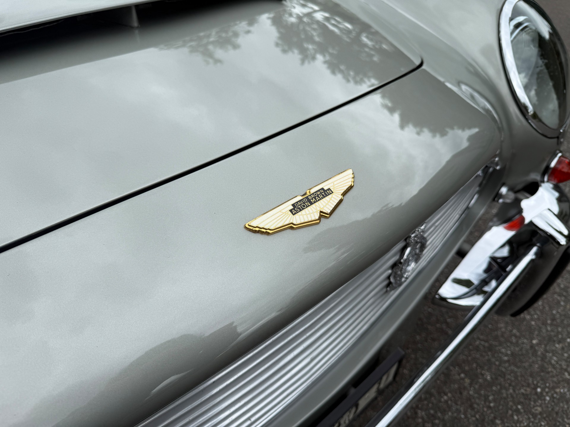 ASTON MARTIN DB6 Vantage-image-13