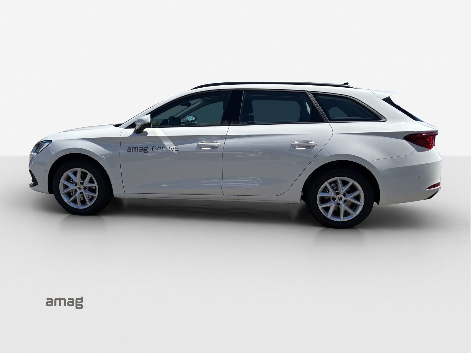 SEAT Leon ST 1.5 eTSI mHEV DSG Style-showroom-element-1