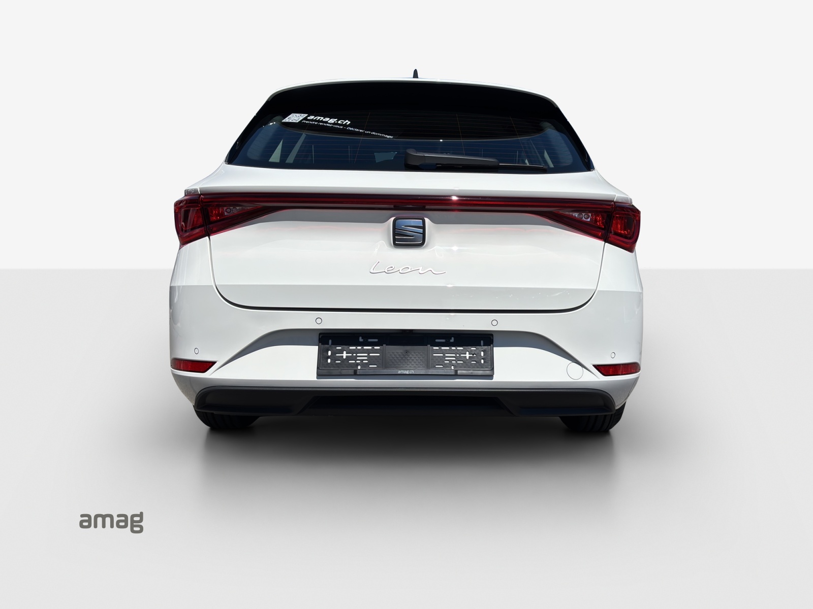 SEAT Leon ST 1.5 eTSI mHEV DSG Style-showroom-element-3