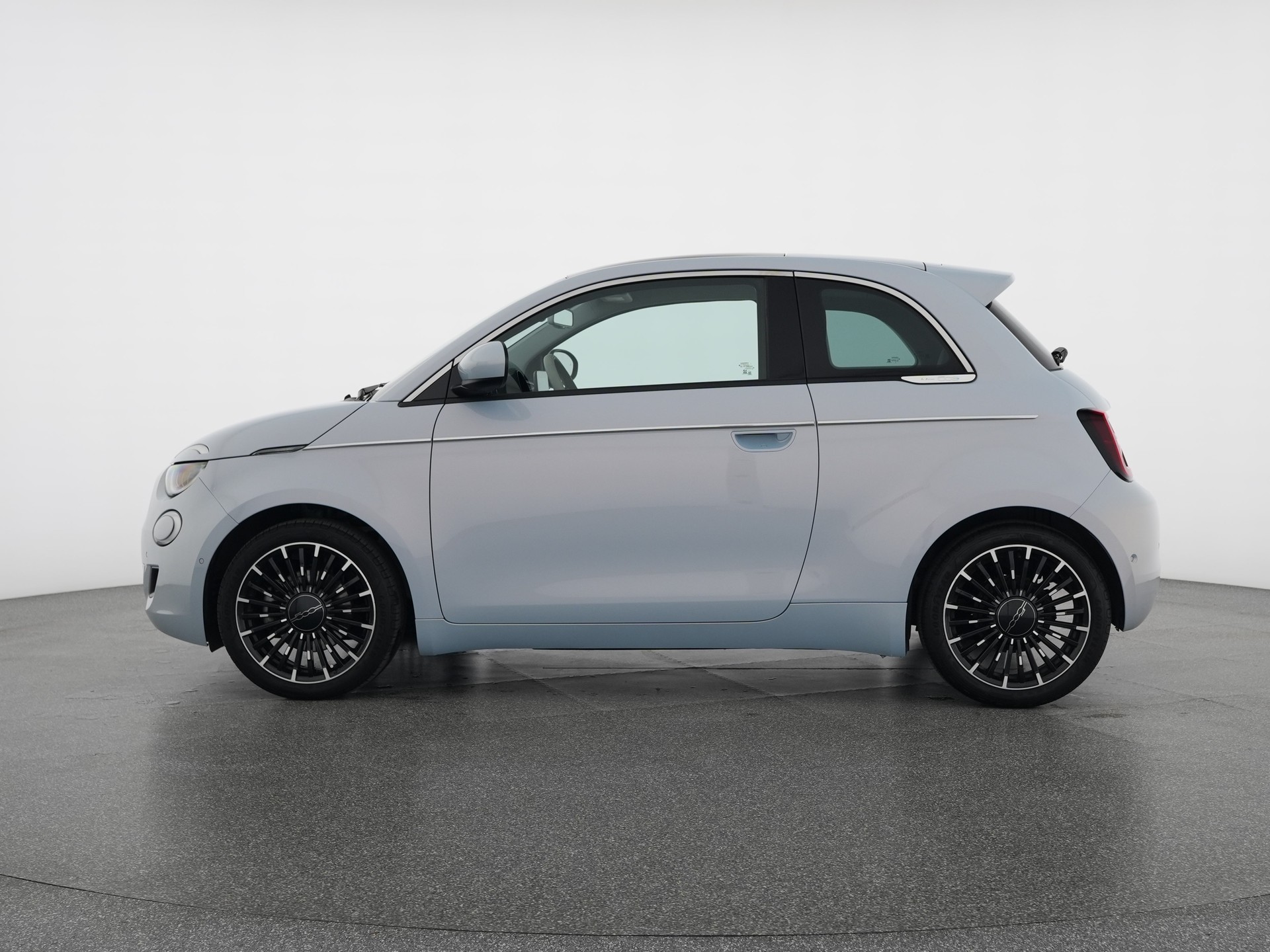 FIAT 500 electric 87 kW La Prima-showroom-element-1