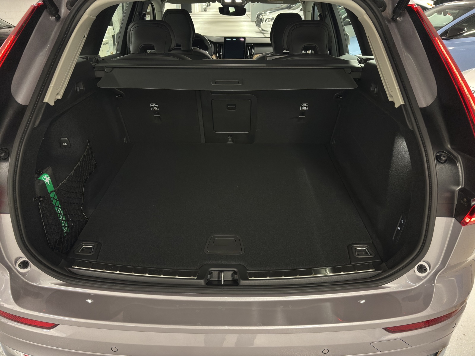 VOLVO XC60 2.0 B5 MH Ultra Bright AWD-image-12