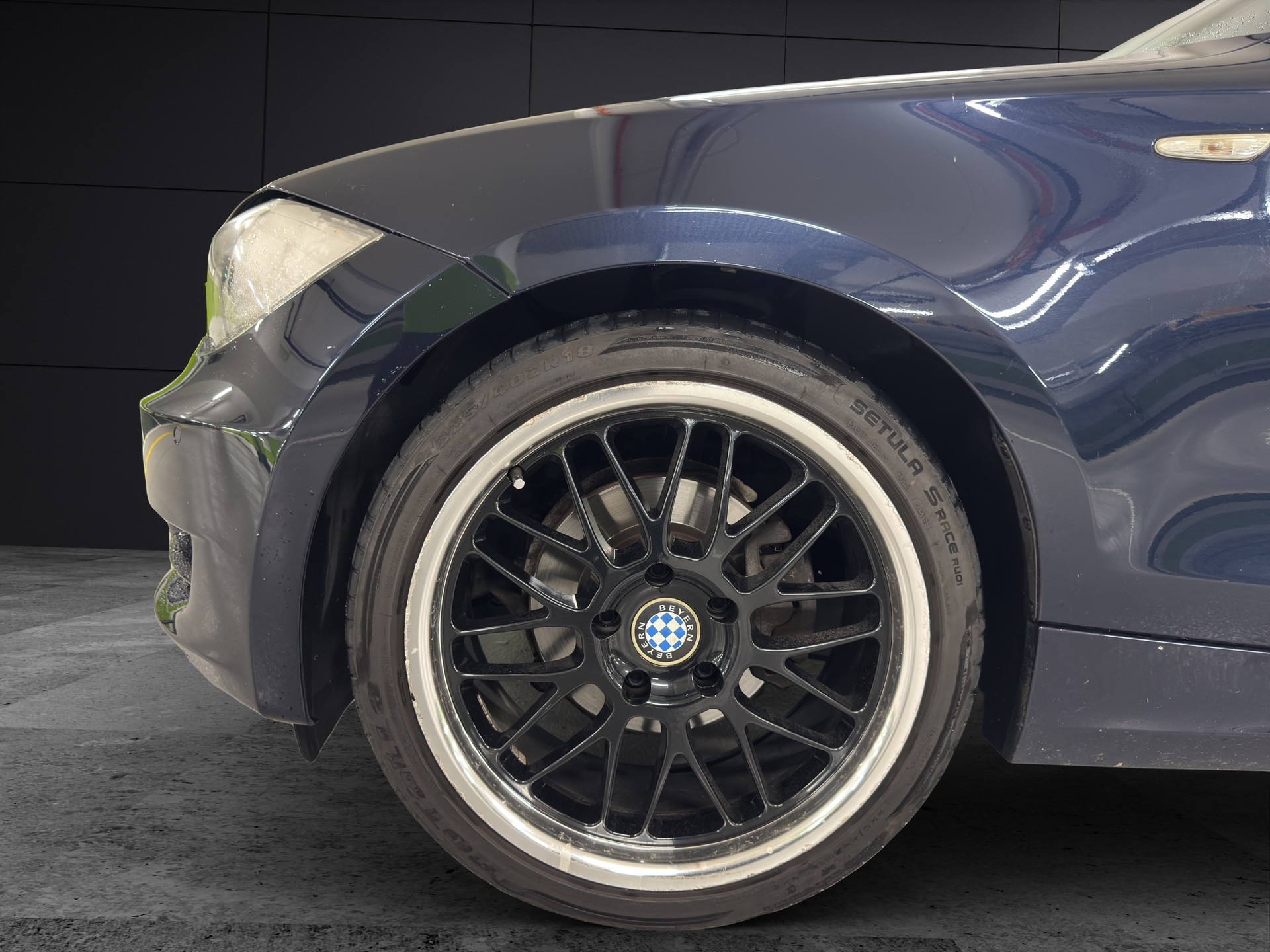 BMW 118i Cabrio-image-7