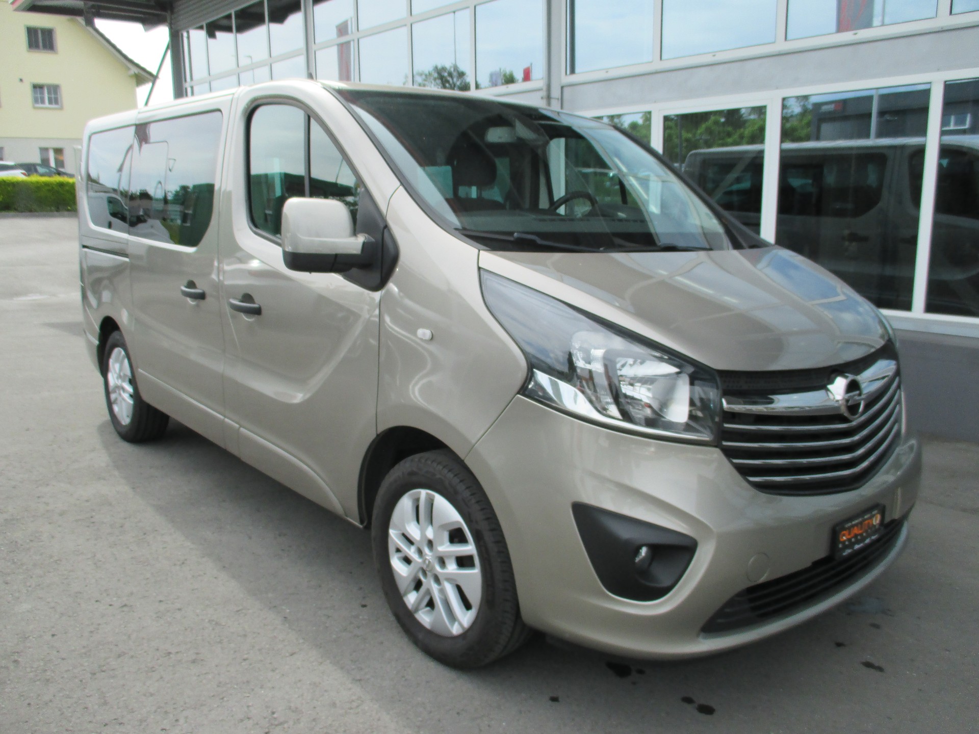 OPEL Vivaro 1.6 BiTurbo CDTI ecoFLEX 2.7t L1H1-image-2