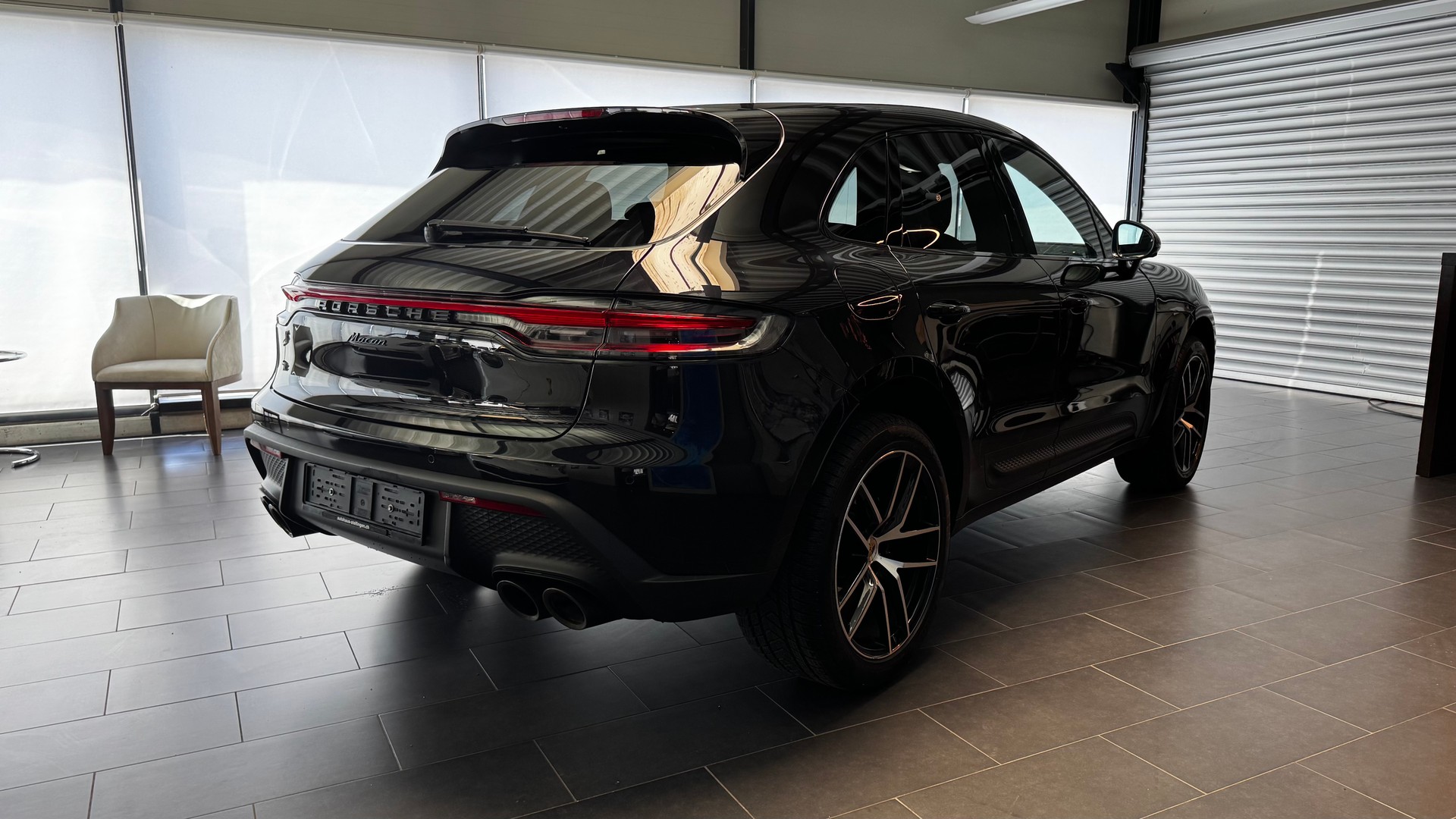 PORSCHE Macan 2.0 T-image-4