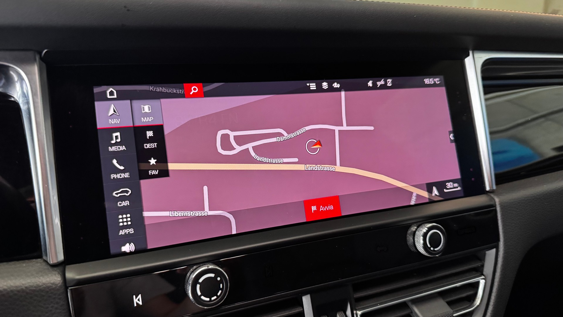 PORSCHE Macan 2.0 T-image-9
