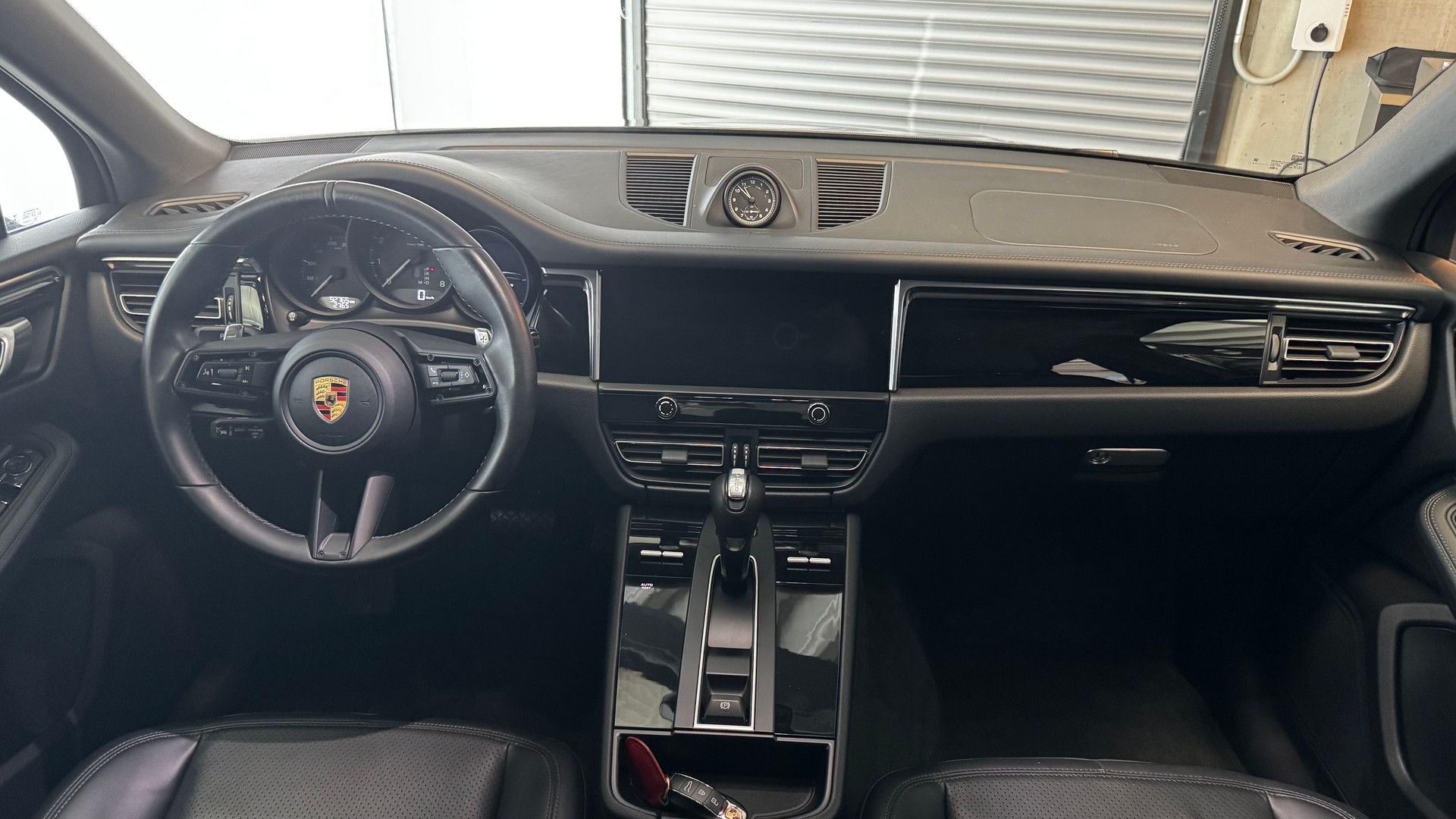 PORSCHE Macan 2.0 T-image-5