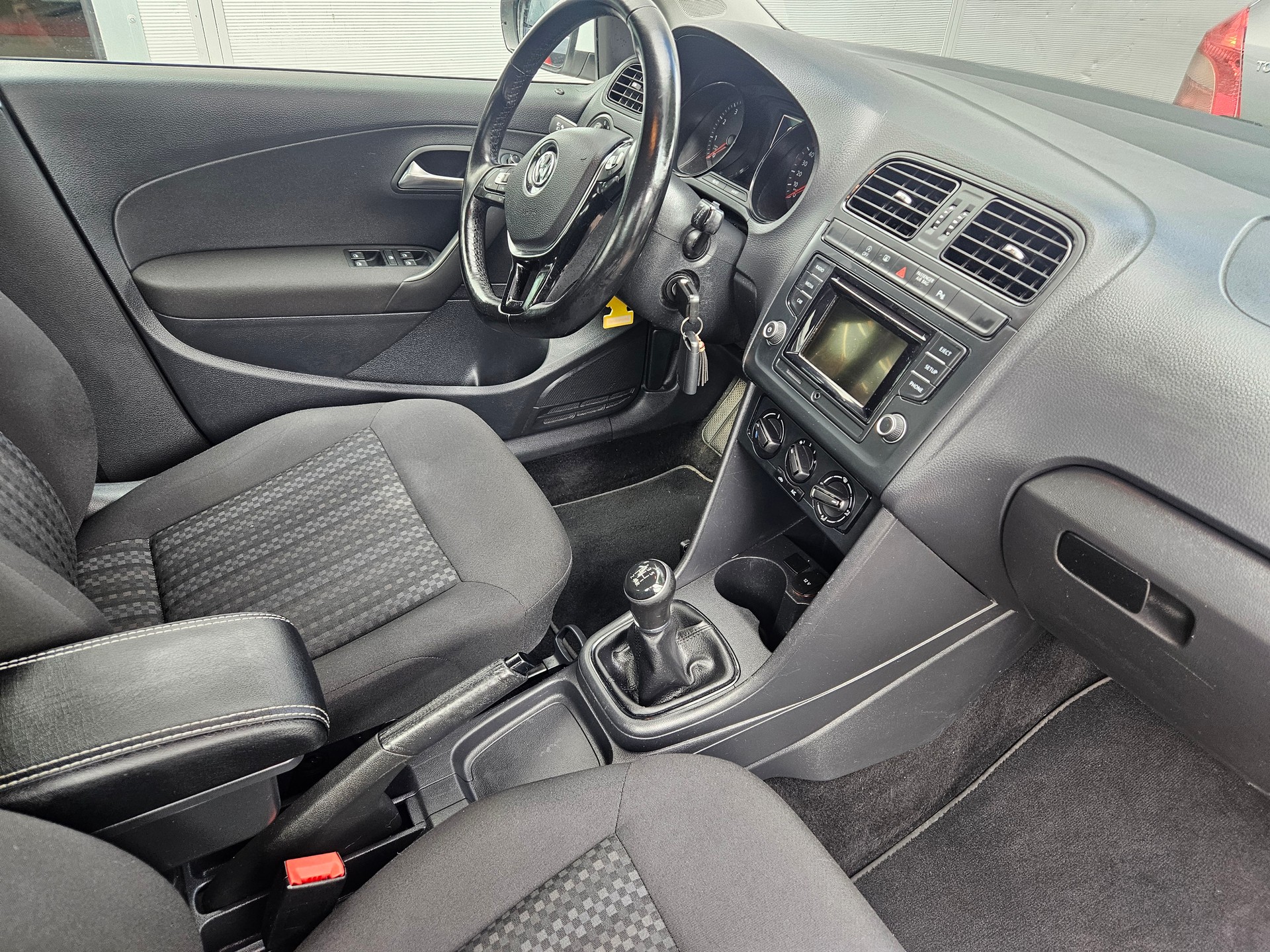 VW Polo 1.0 BMT Trendline-image-13