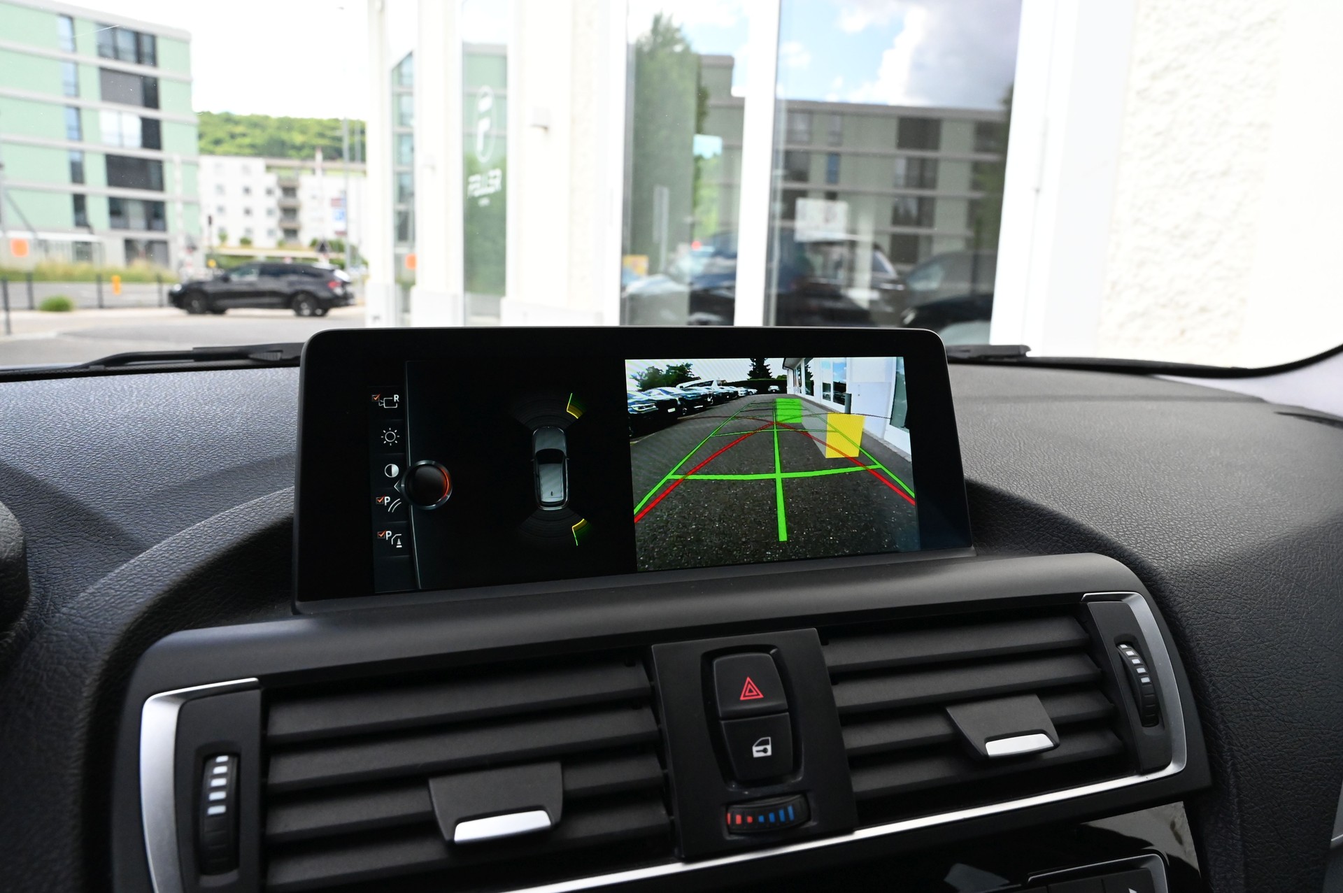 BMW 116d Urban Line Steptronic-image-23