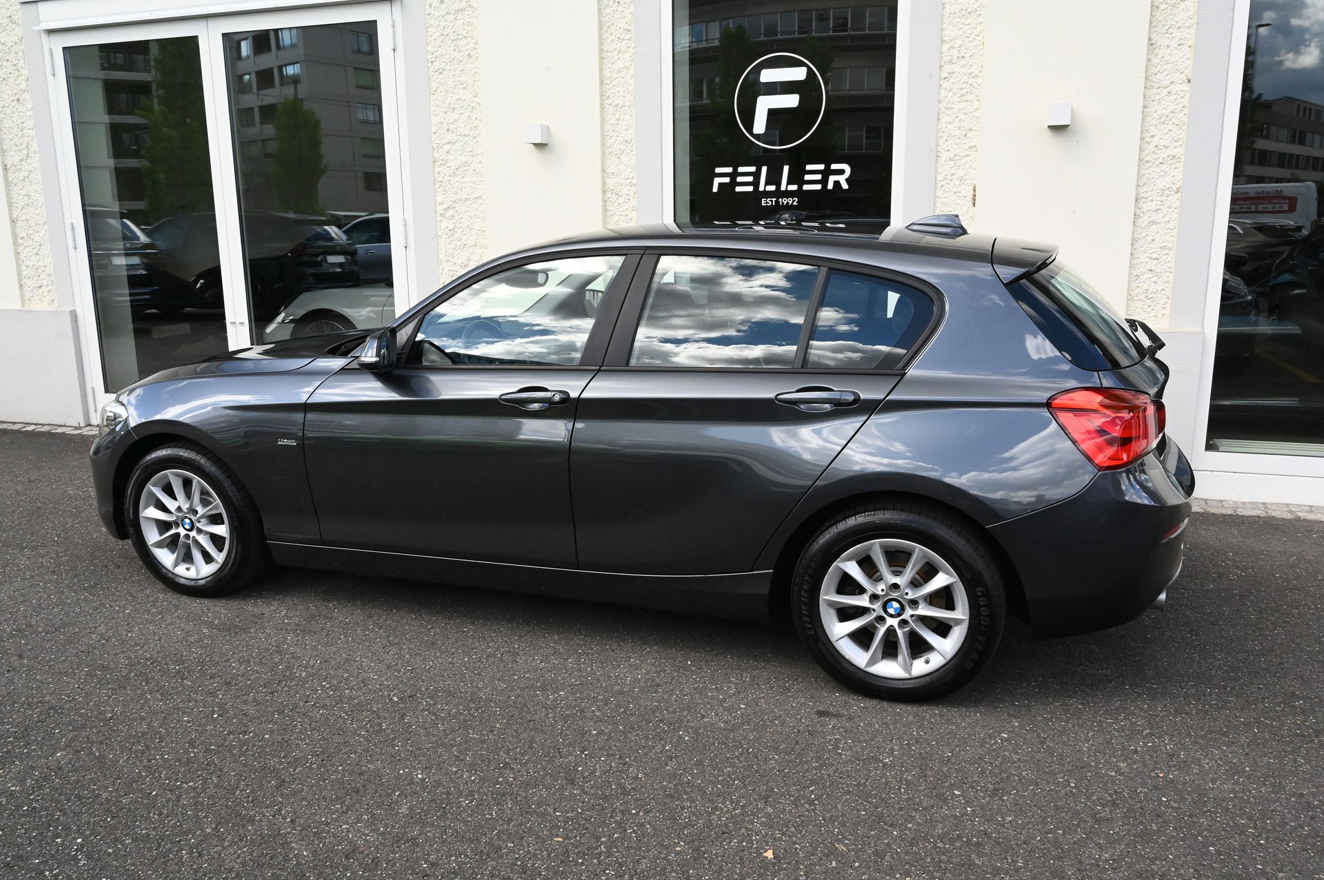 BMW 116d Urban Line Steptronic-image-5