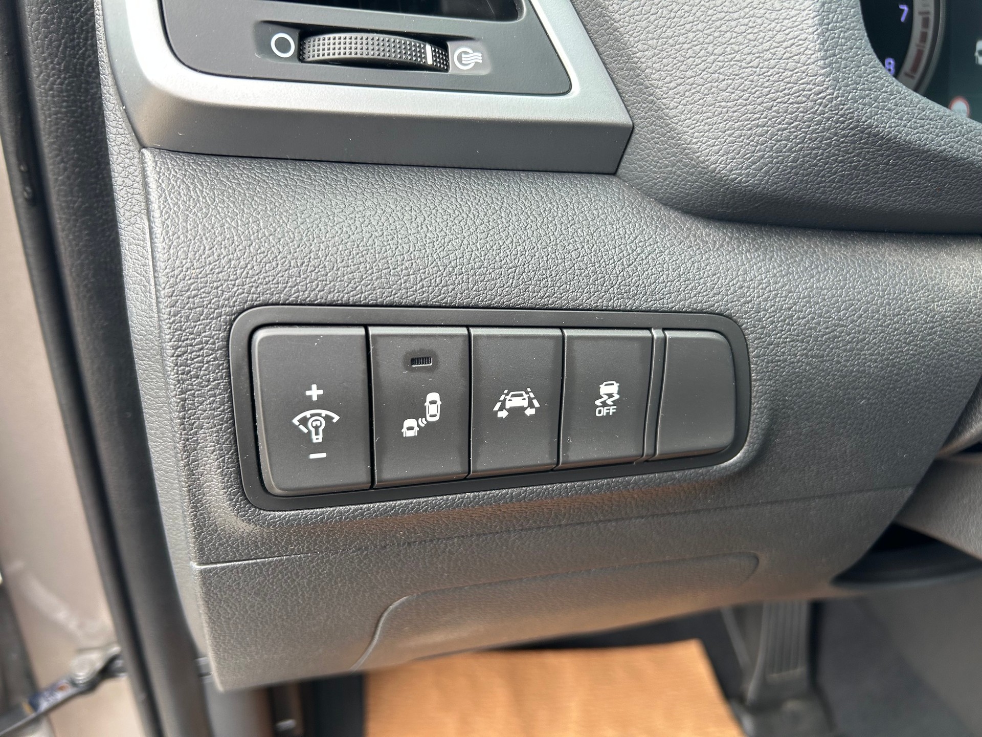 HYUNDAI Tucson 1.6 TGDI Plena 4WD Automatic-image-15