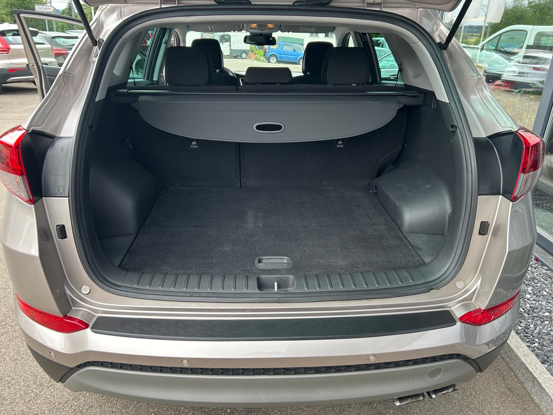 HYUNDAI Tucson 1.6 TGDI Plena 4WD Automatic-image-6