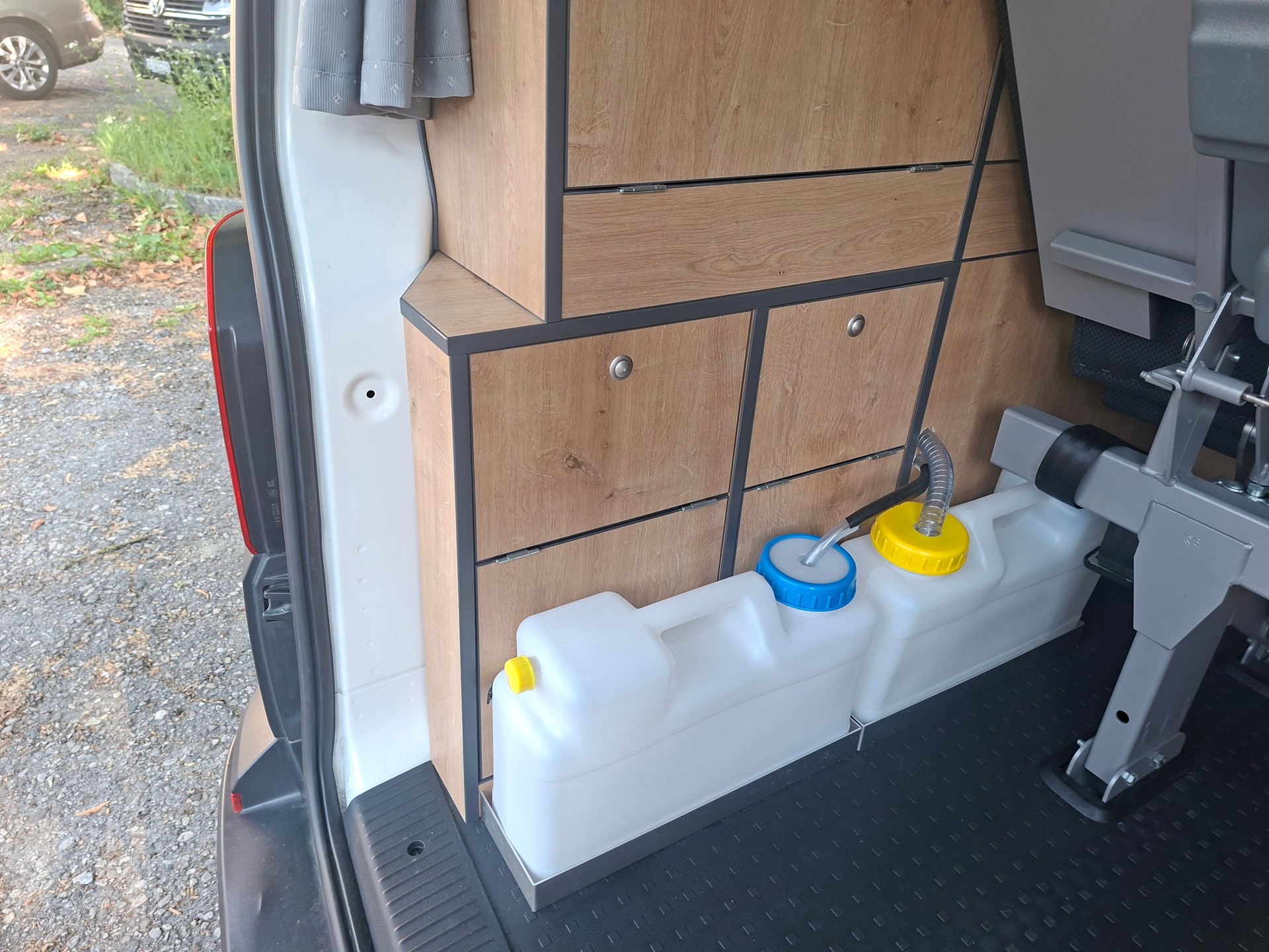 VW T6 2.0 TDI MareMonti COMFORT Camper 5Sitze-image-13