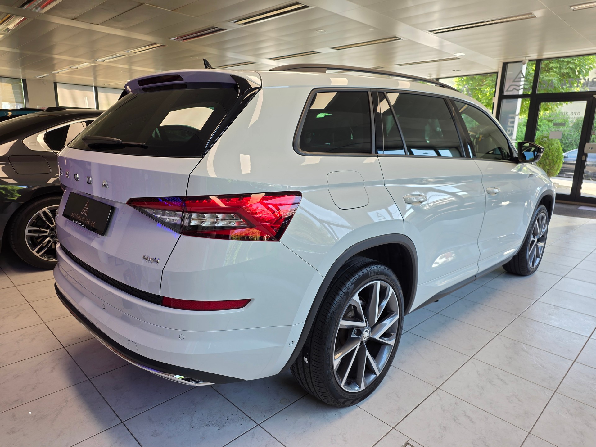 SKODA Kodiaq 2.0 TSI "CH-Fahrzeug" Sportline Sport Line DSG-image-15