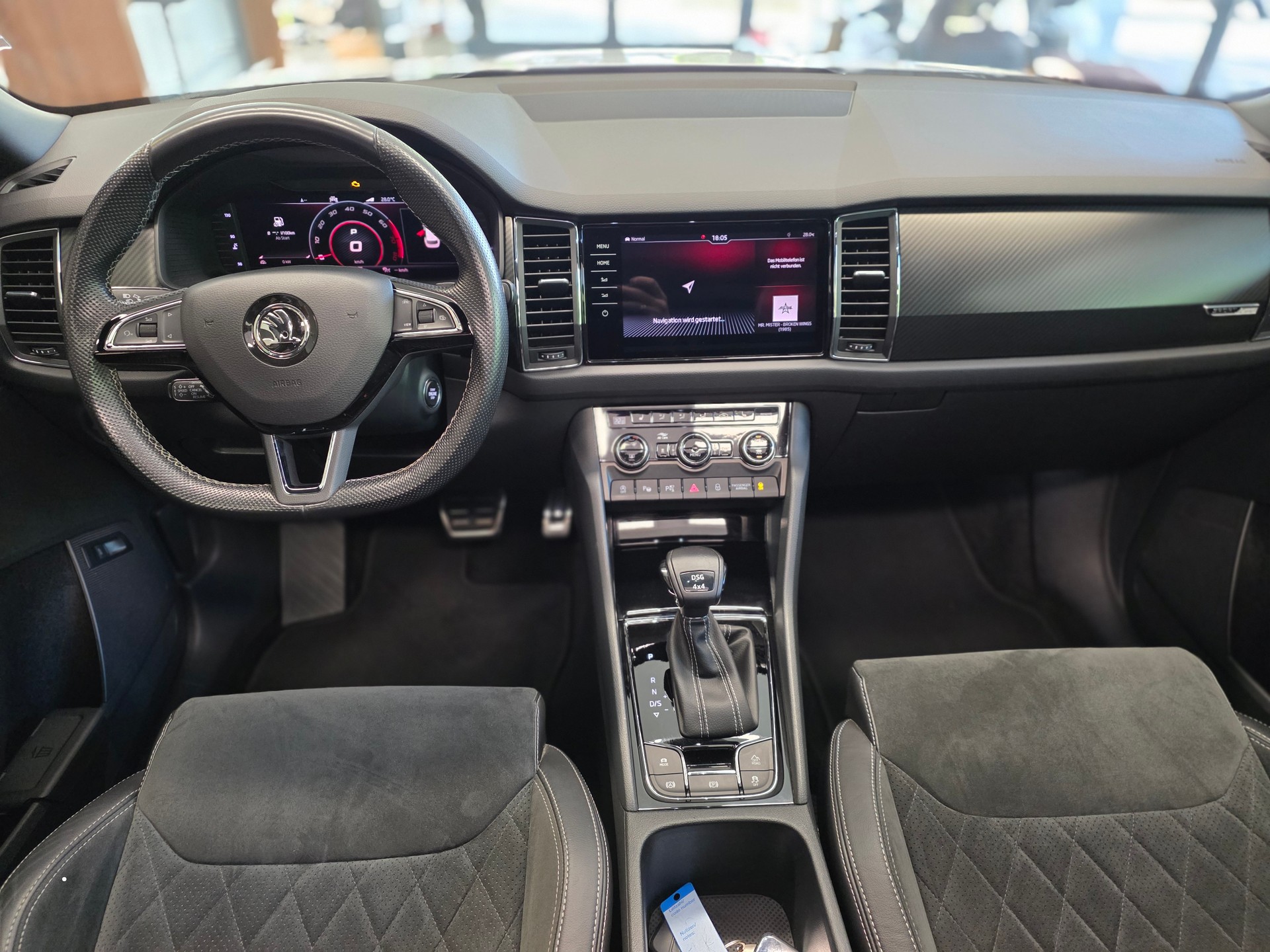 SKODA Kodiaq 2.0 TSI "CH-Fahrzeug" Sportline Sport Line DSG-image-6