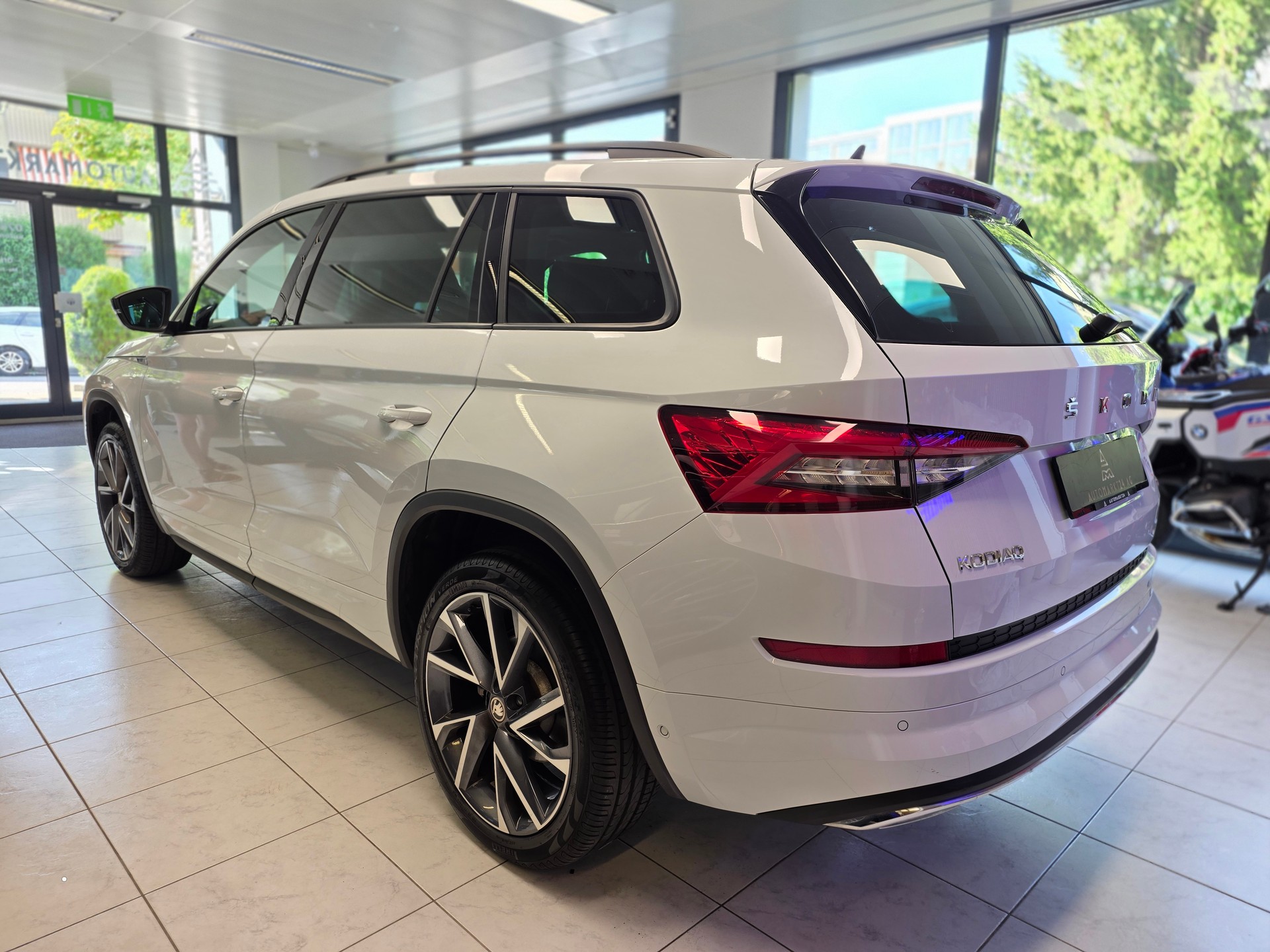 SKODA Kodiaq 2.0 TSI "CH-Fahrzeug" Sportline Sport Line DSG-image-13